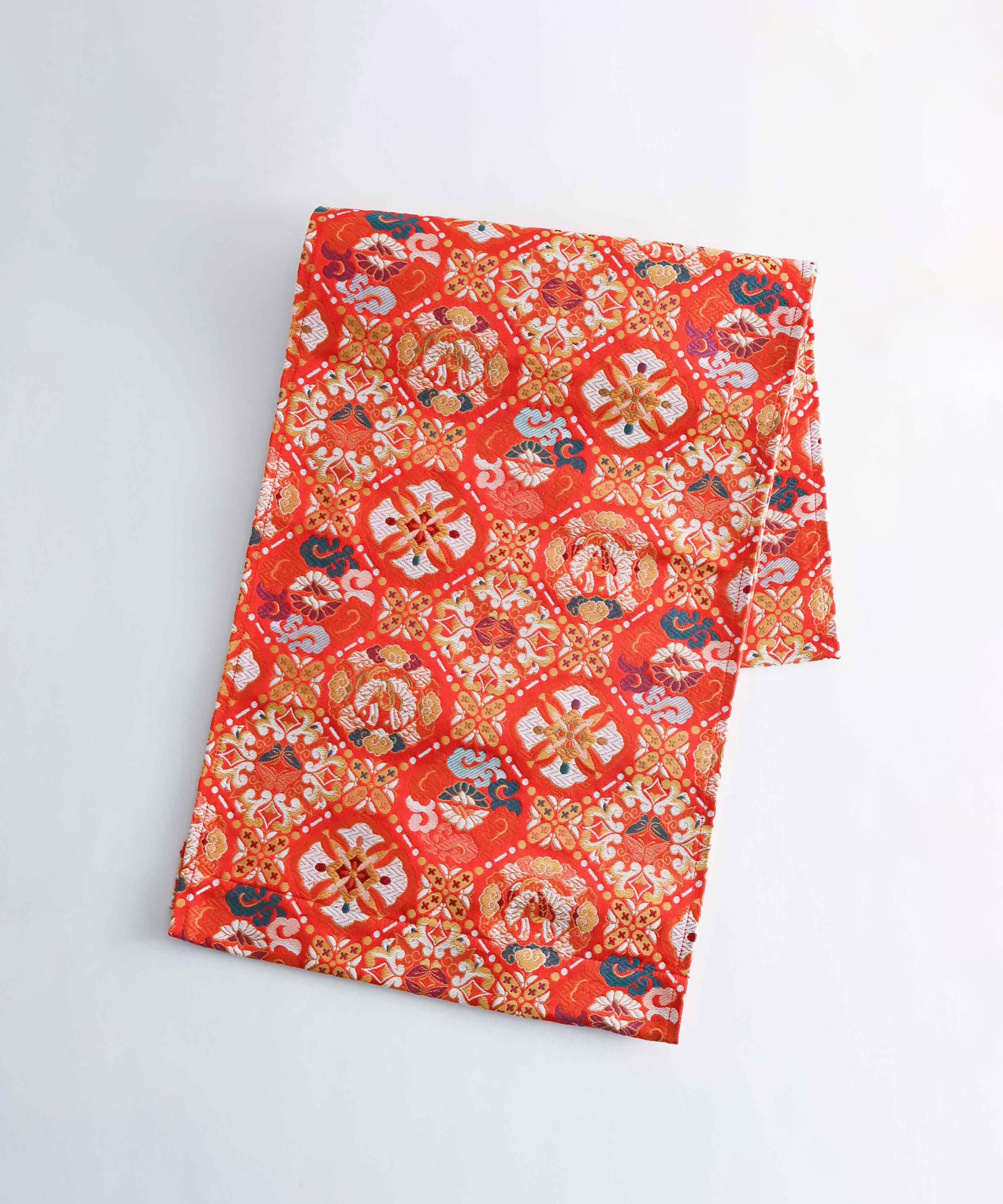 BASIC AND ACCENT】2026 迎春 お正月 テーブルランナー[ORI] 襷華紋