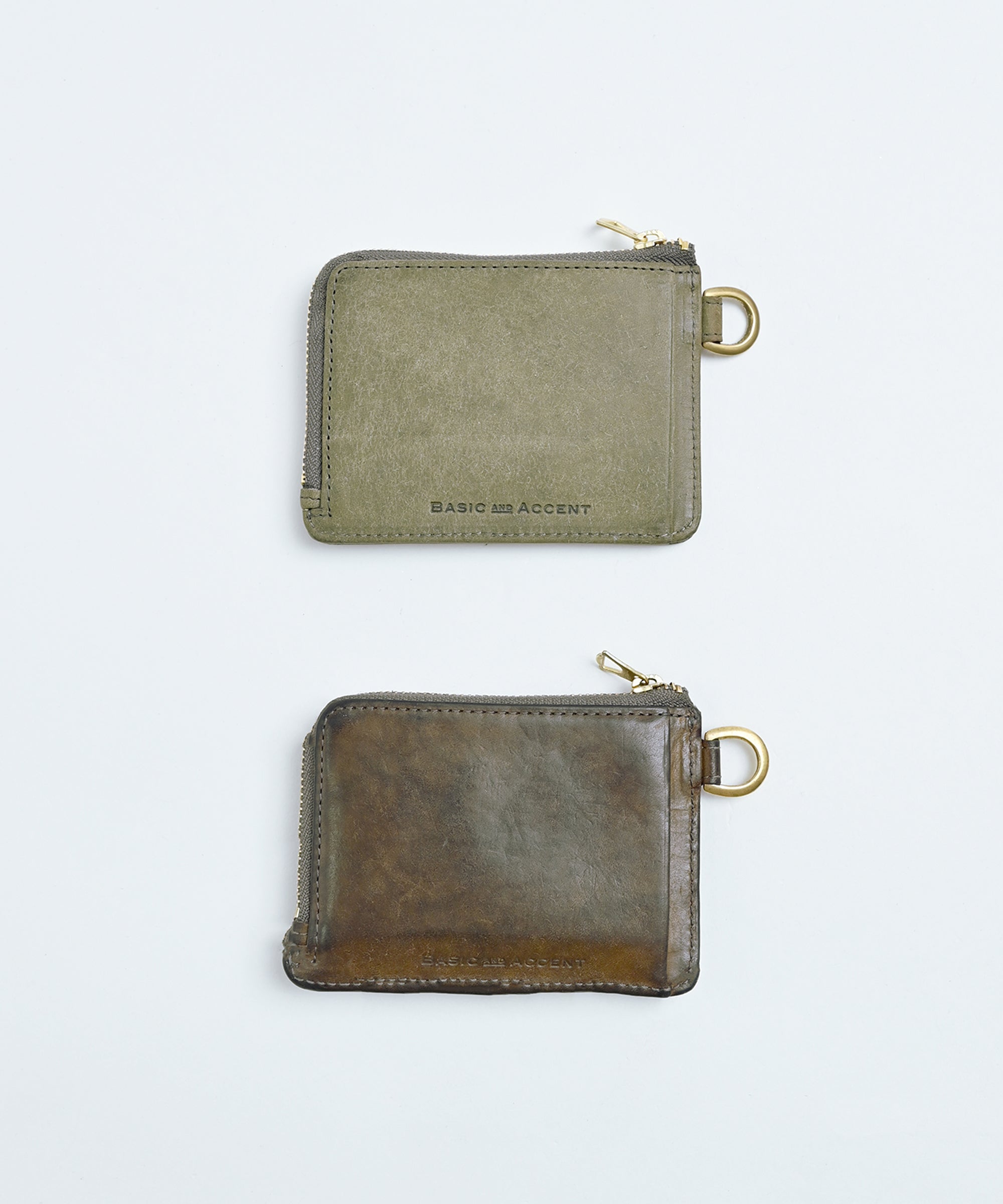 Khaki (上:Before, 下:After) ※経年により色濃く変化しツヤが増します。