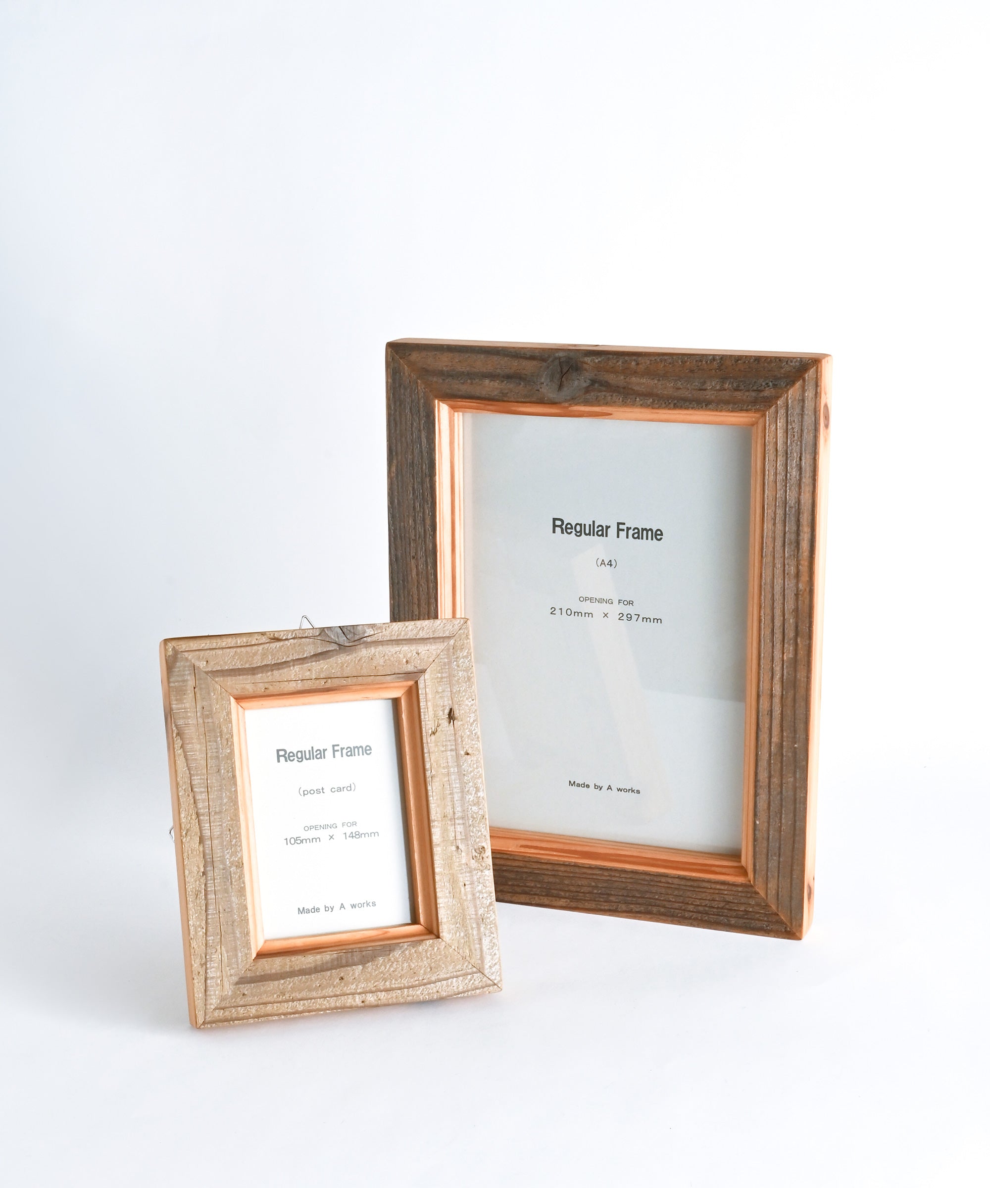 左:ポストカードサイズ / 右:A4サイズ