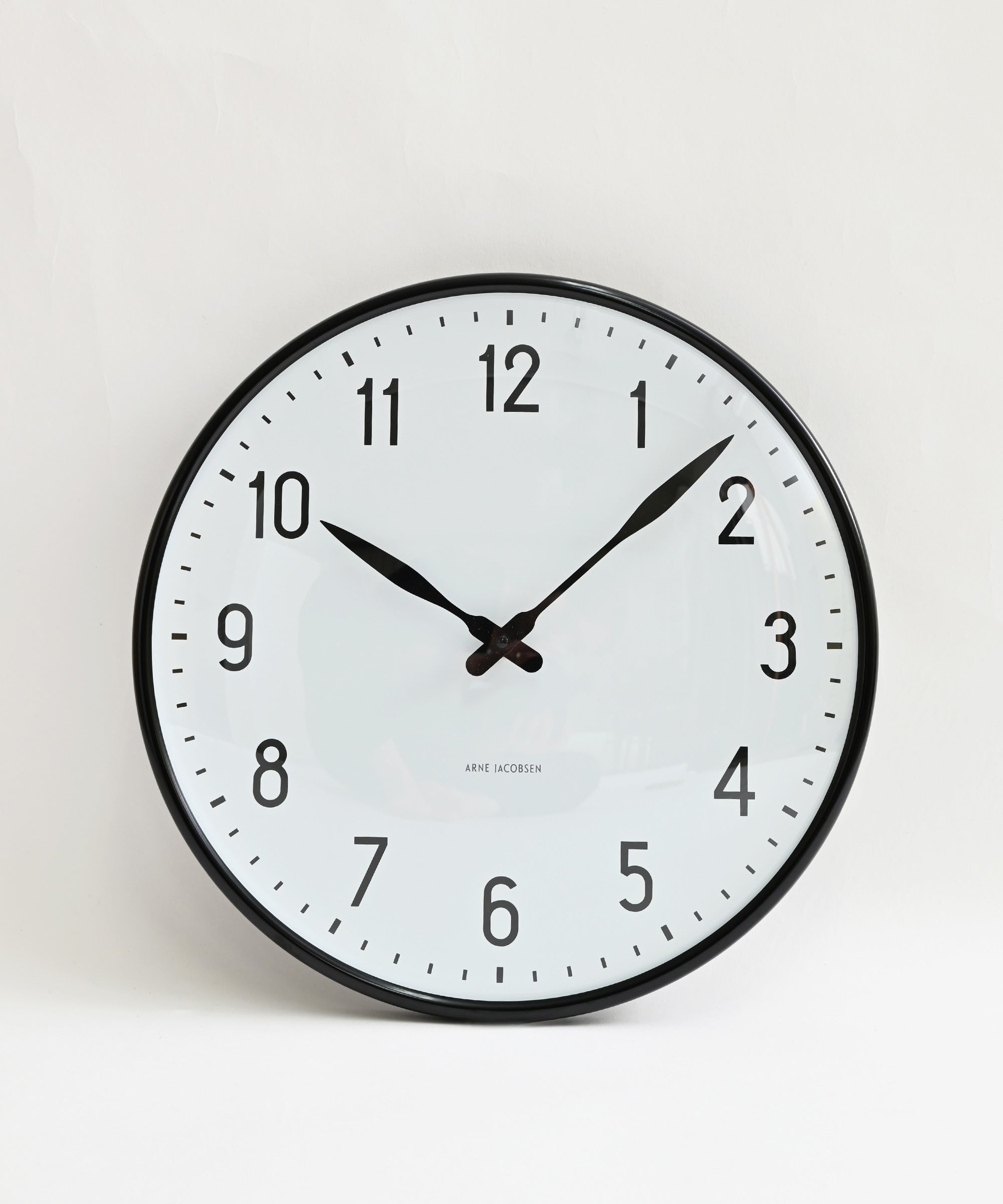 インテリア時計 ARNE JACOBSEN Station Wall Clock 290mm ARNE JACOBSEN】Station Wall Clock 29cm – BASIC AND ACCENT ONLINE STORE