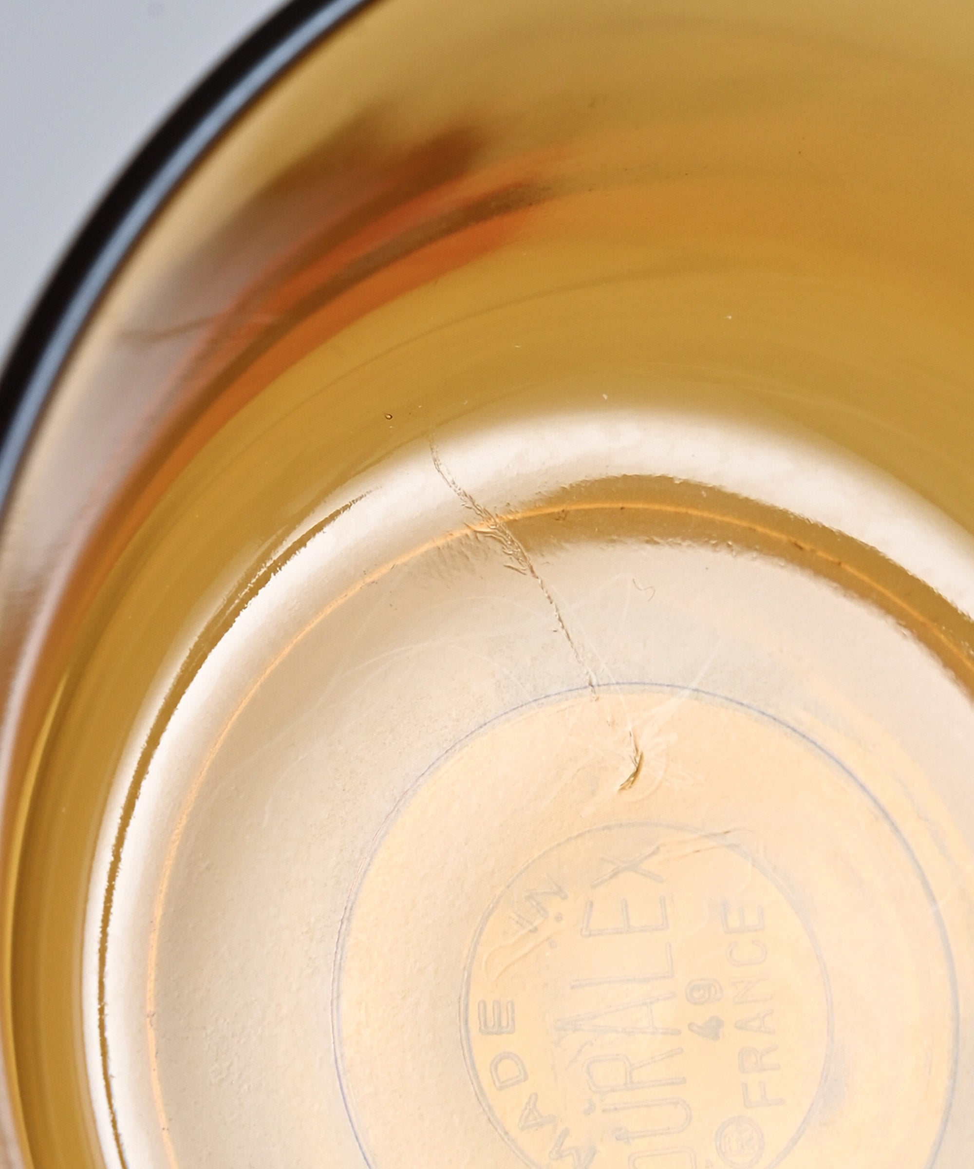 ※表面に小傷やスレがある場合がございます。