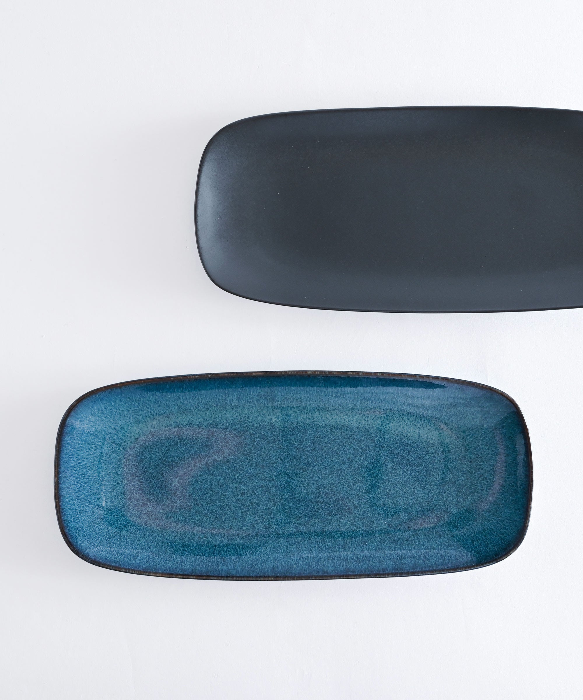 ★新品未使用★ パラディアン　 ディナー皿24cm 2枚 楽天市場】アラビア ブラック パラティッシ オーバル プレート