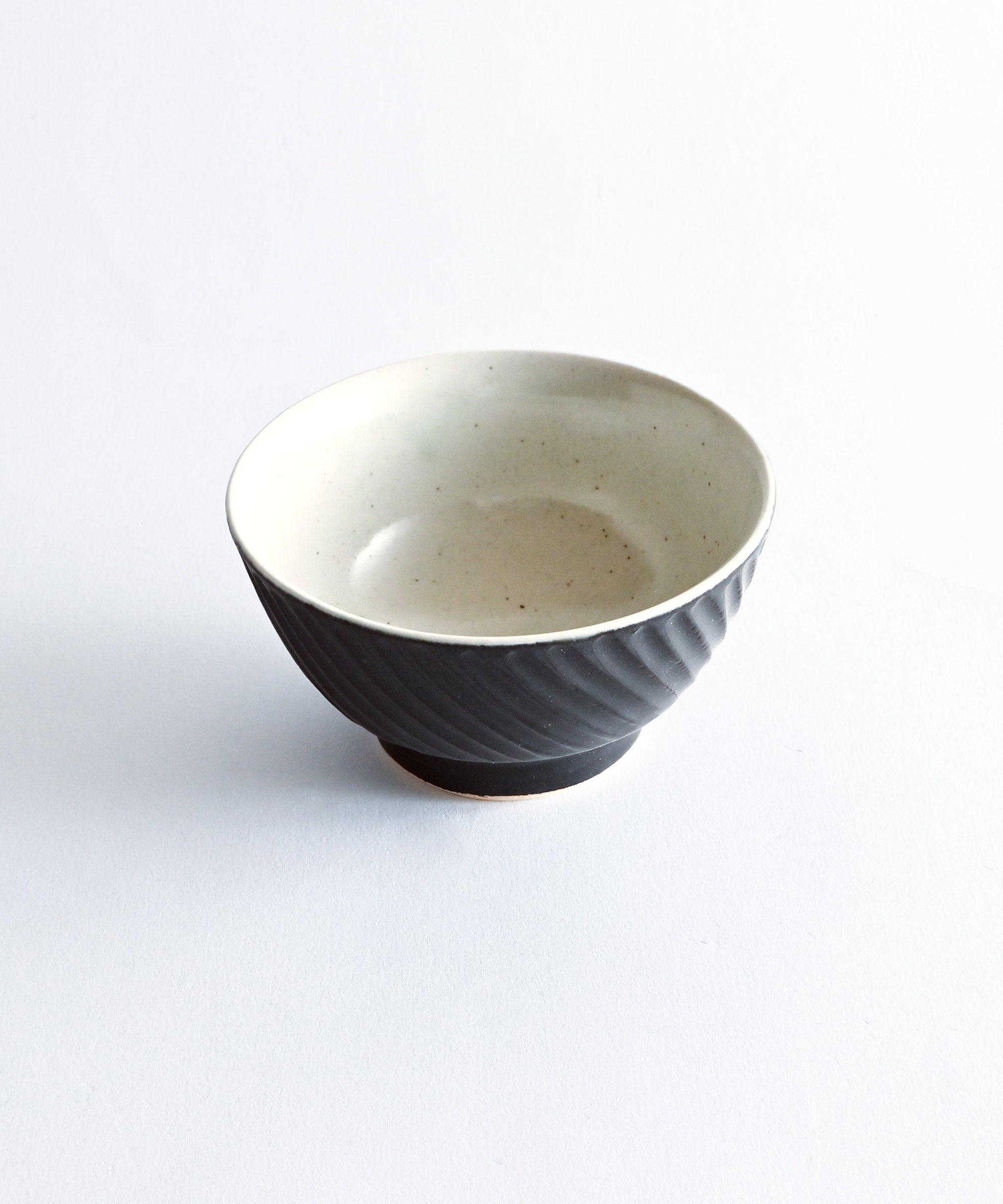 斜め細しのぎ 飯碗[SHINOGI] 大 – BASIC AND ACCENT ONLINE STORE