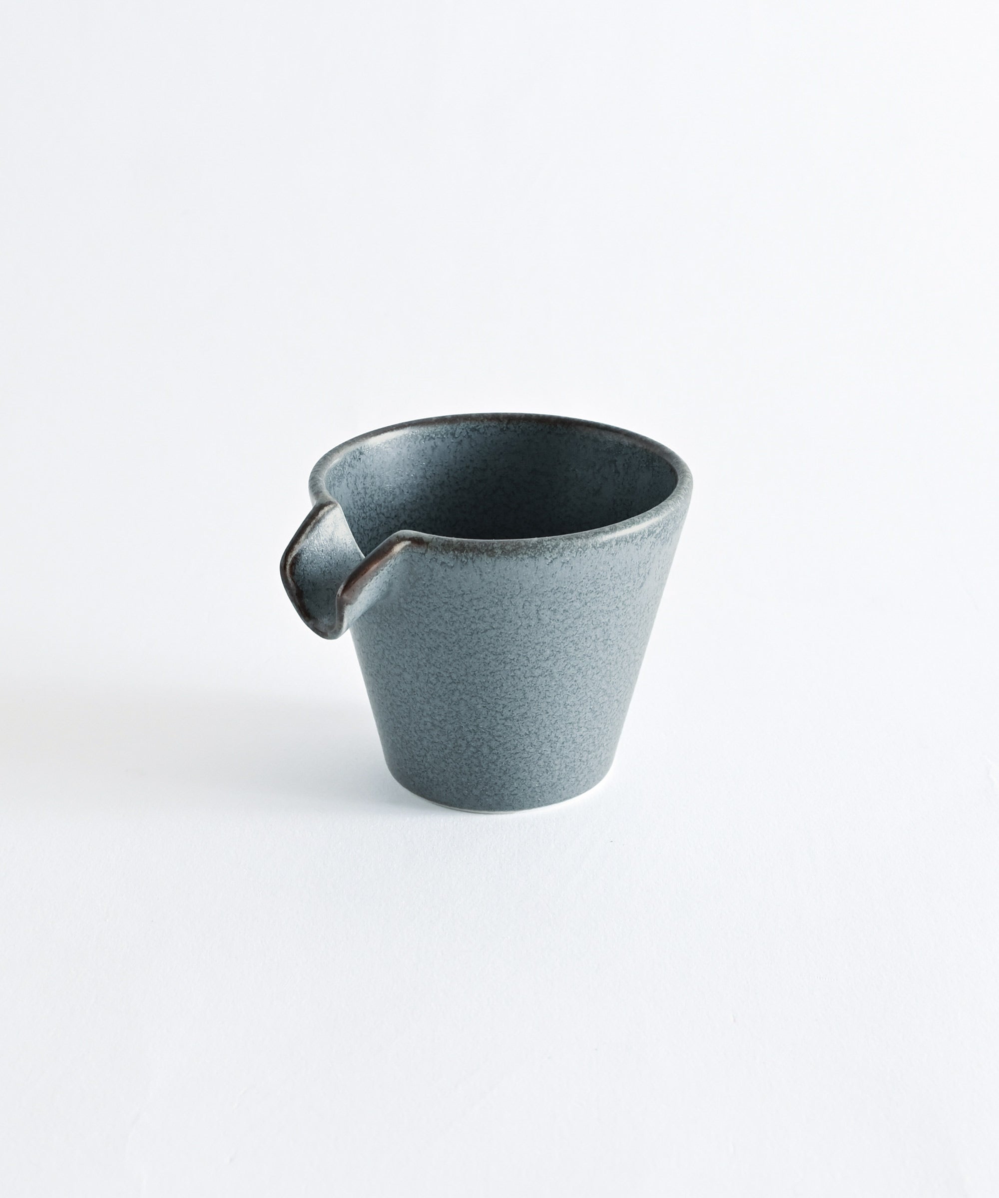 片口酒器[iroiro] – BASIC AND ACCENT ONLINE STORE