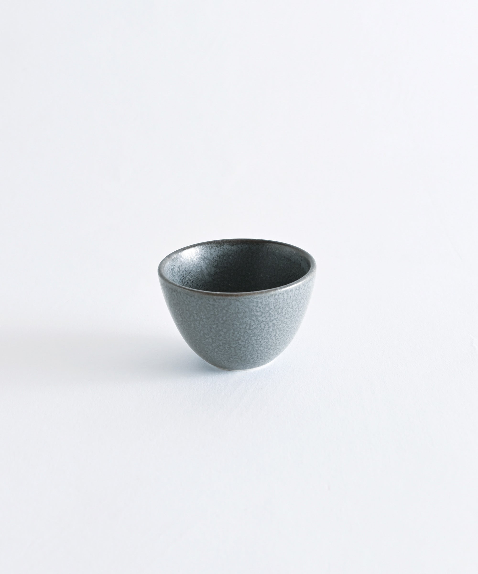 片口酒器[iroiro] – BASIC AND ACCENT ONLINE STORE