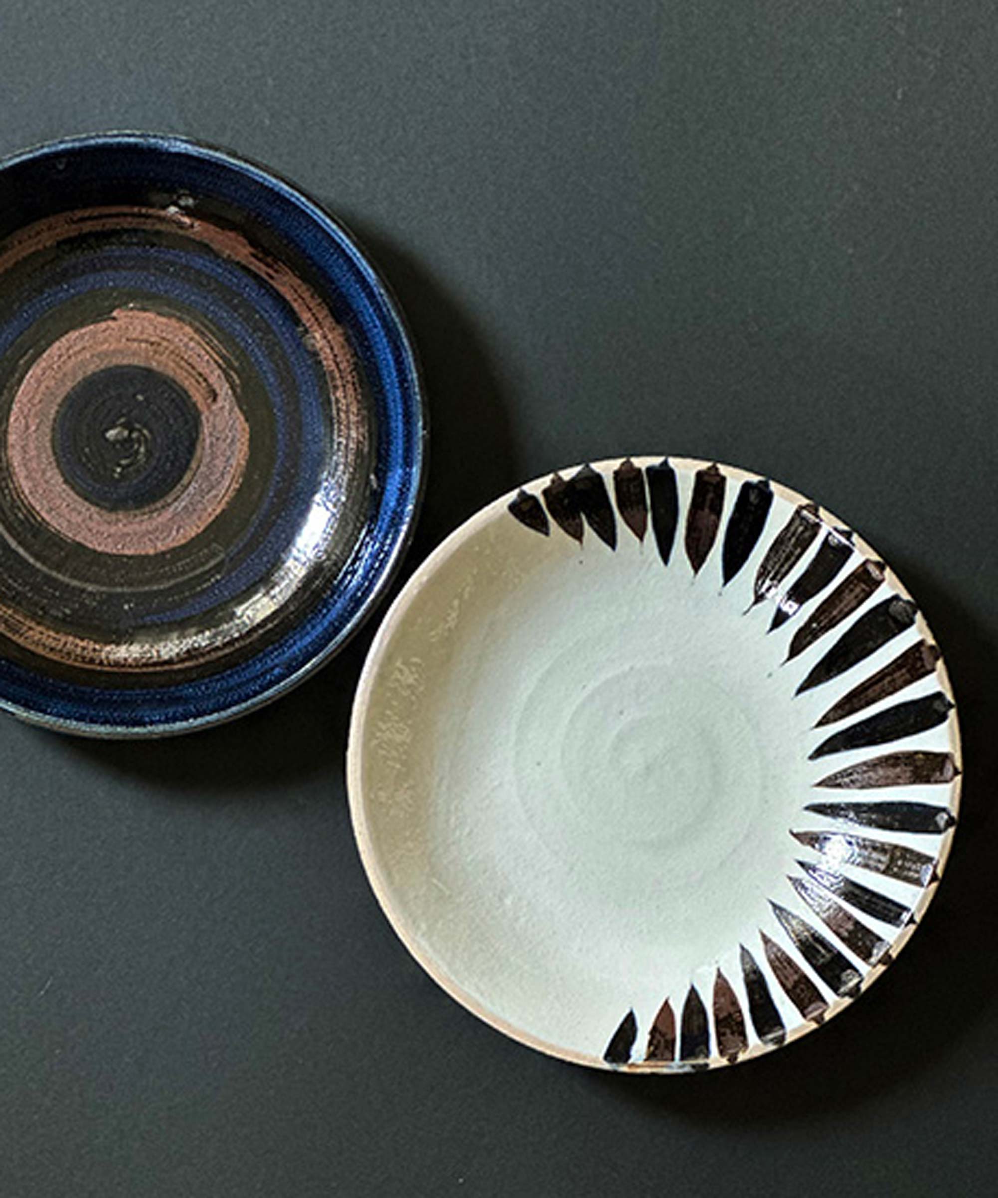 7寸皿 プレート [染錆十草] – BASIC AND ACCENT ONLINE STORE