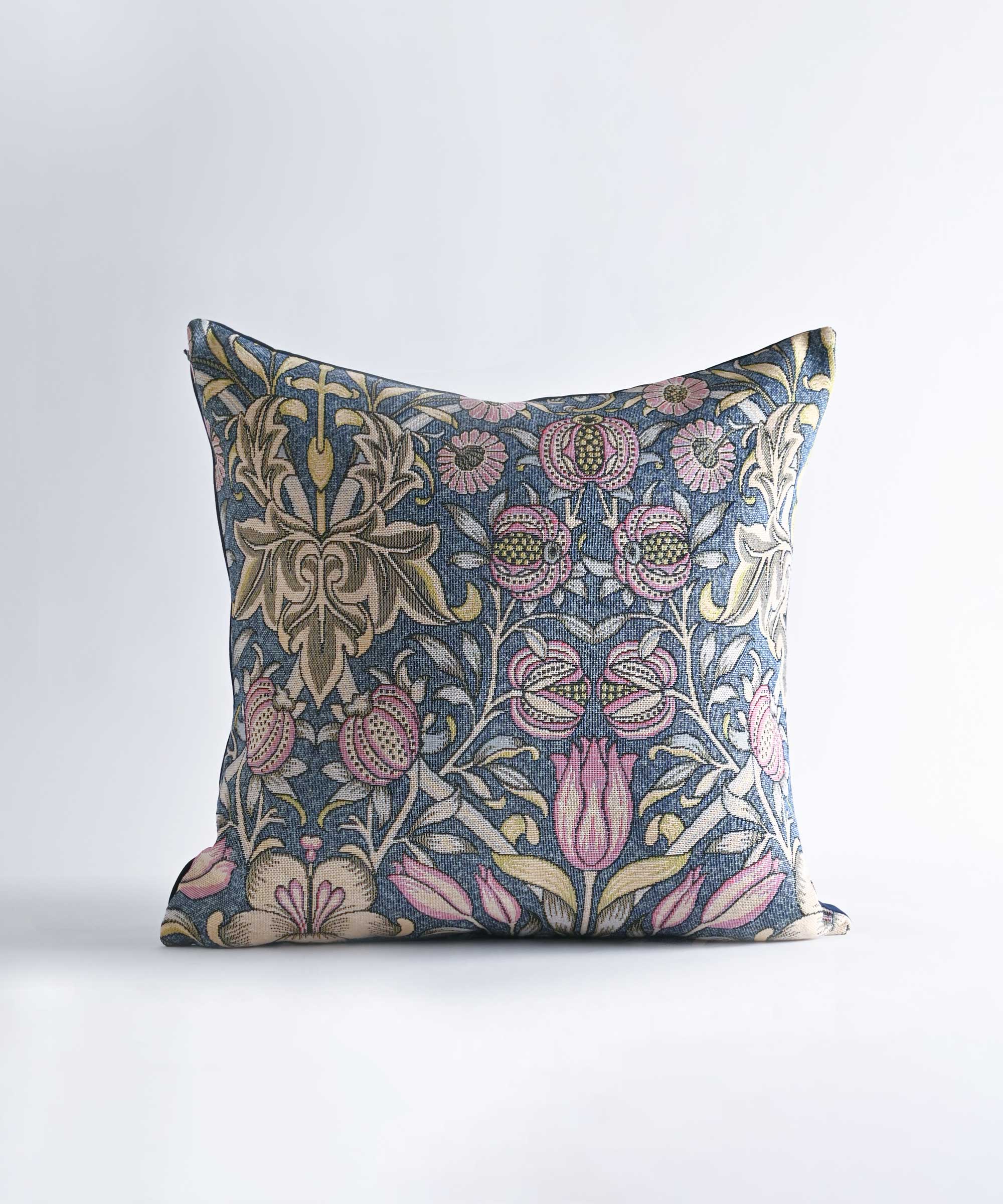 新品未使用☆ルシアンペラフィネ☆クッション☆Enjoy☆ラインストーン