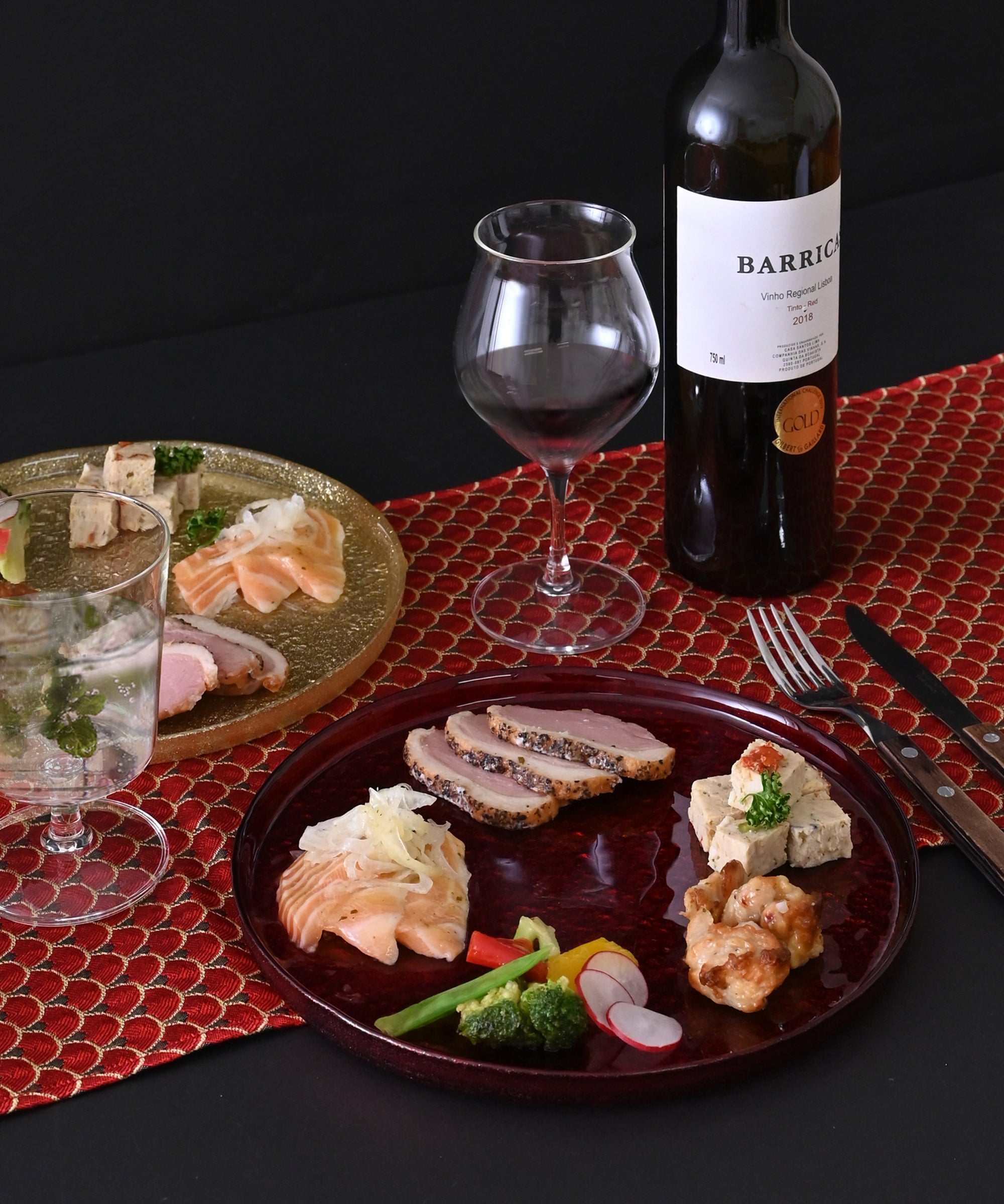 BASIC AND ACCENT】2026 クリスマス お正月 MOON プレート 24cm