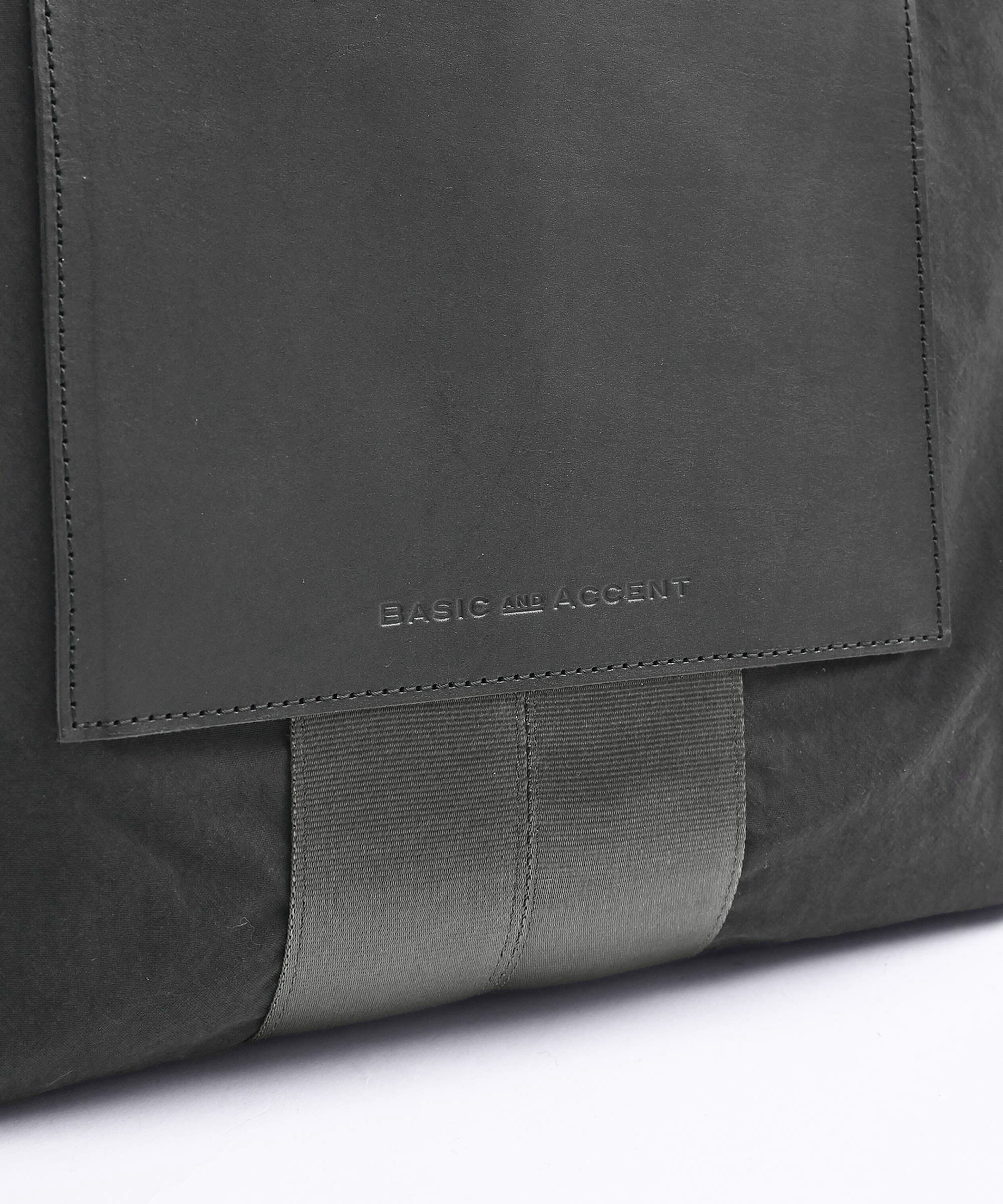 美品　BASIC AND ACCENT taut バッグ　ベージュ BASIC AND ACCENT】taut バッグ long – BASIC AND ACCENT ONLINE STORE