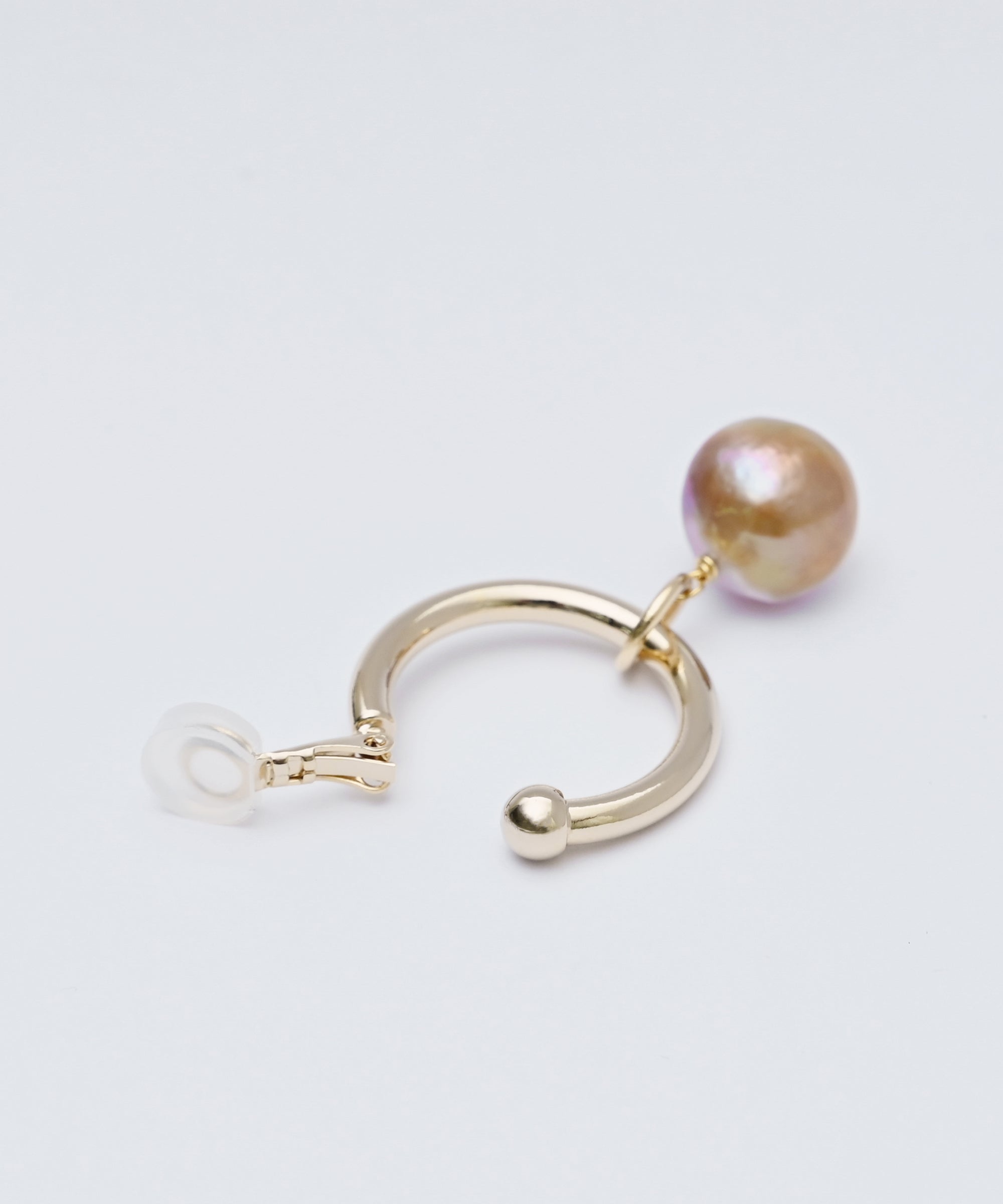 BASIC AND ACCENT】nuclear pearl 淡水パール イヤリング – BASIC AND