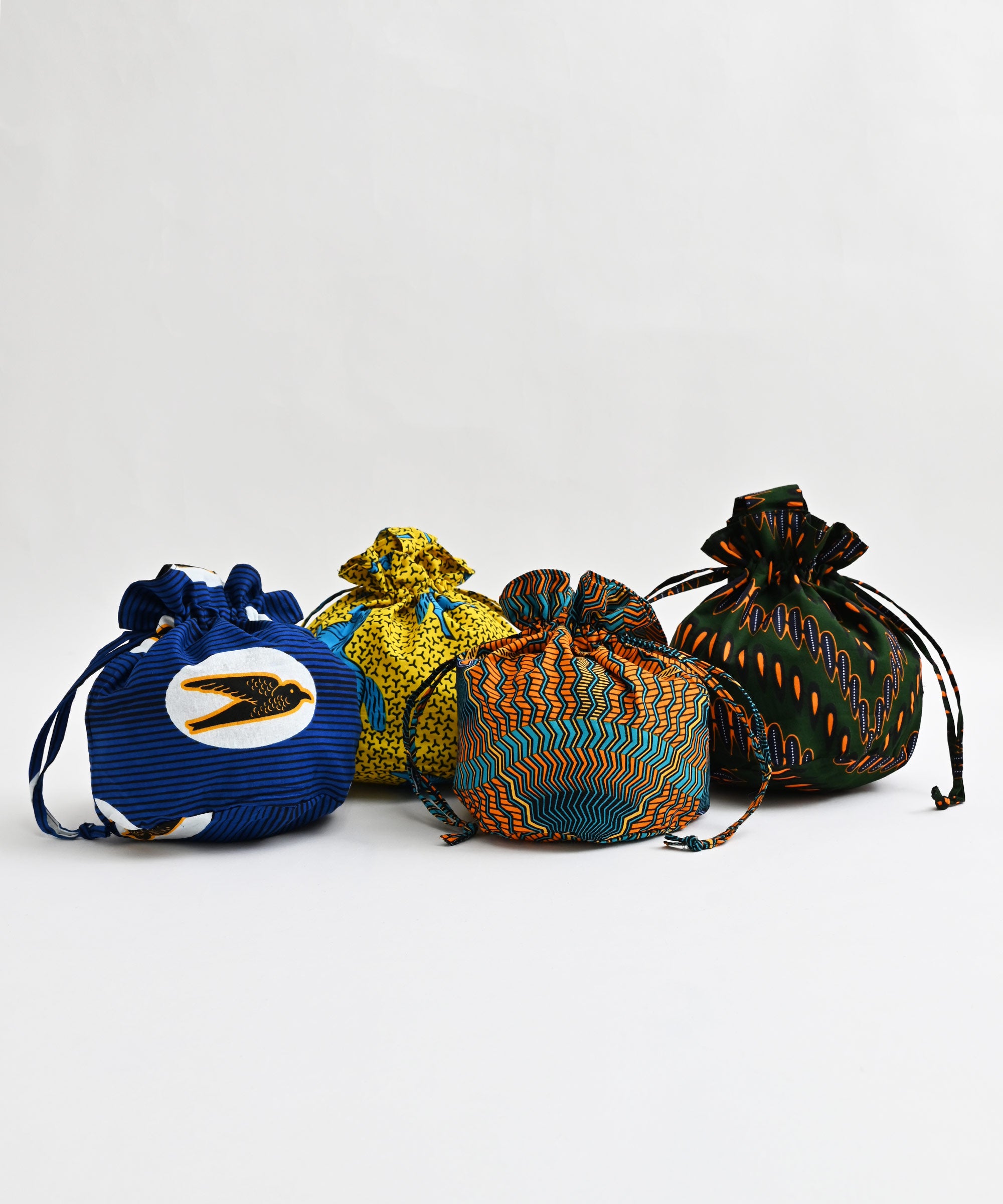 AFRICANSQUARE】パーニュ 巾着バッグ 丸底 ワンハンドル カーブ