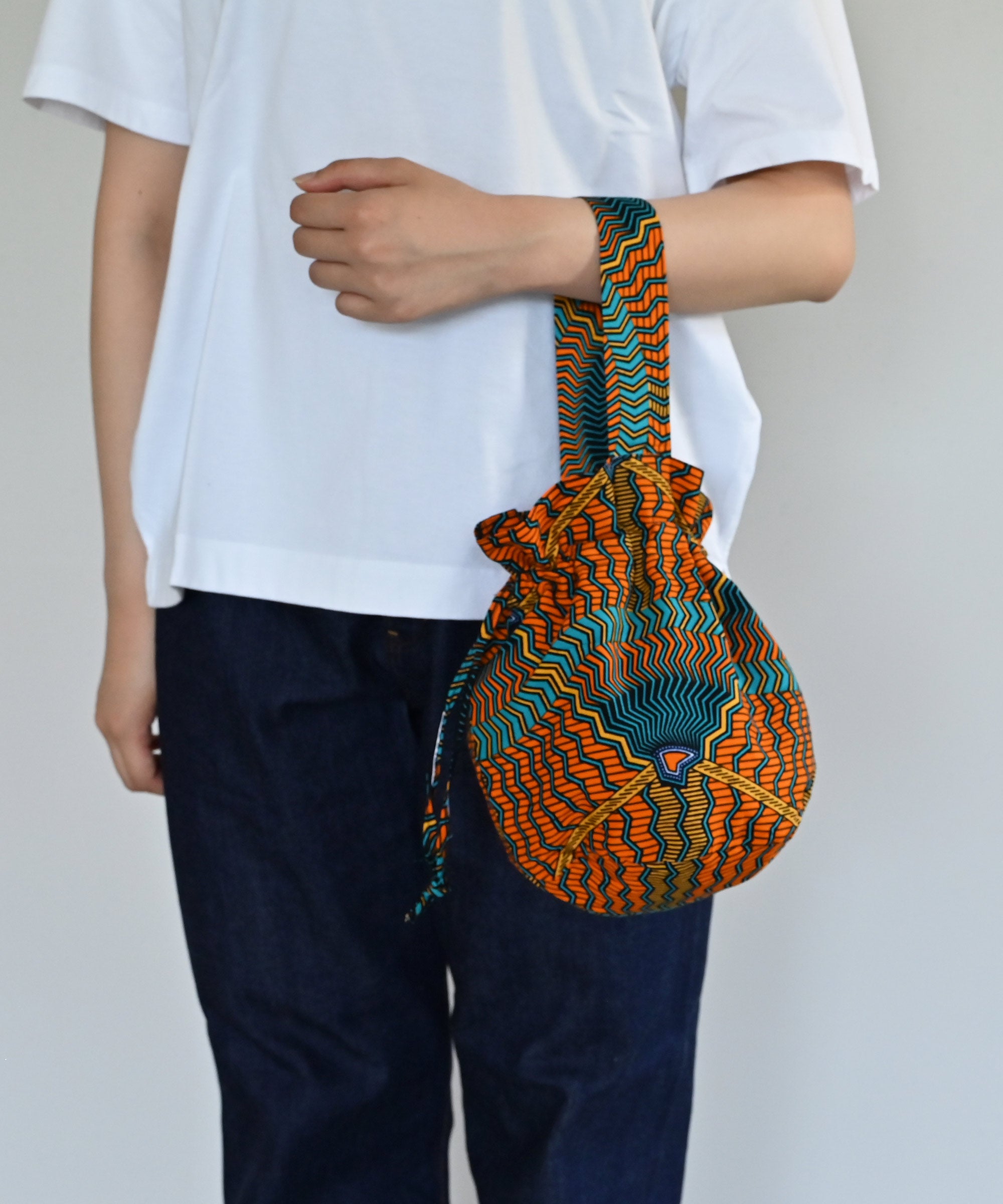 AFRICANSQUARE】パーニュ 巾着バッグ 丸底 ワンハンドル ホース