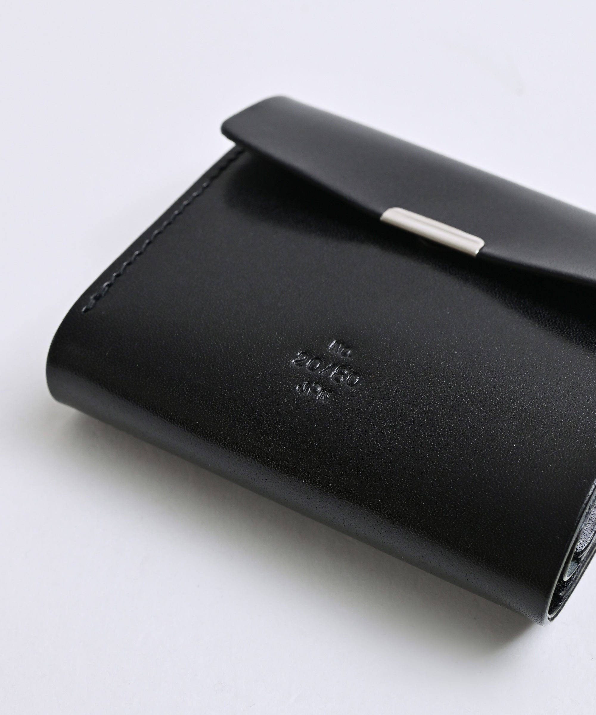 20/80】TOCHIGI LEATHER FOLDED WALLET WITH FLAP レザー二つ折り財布