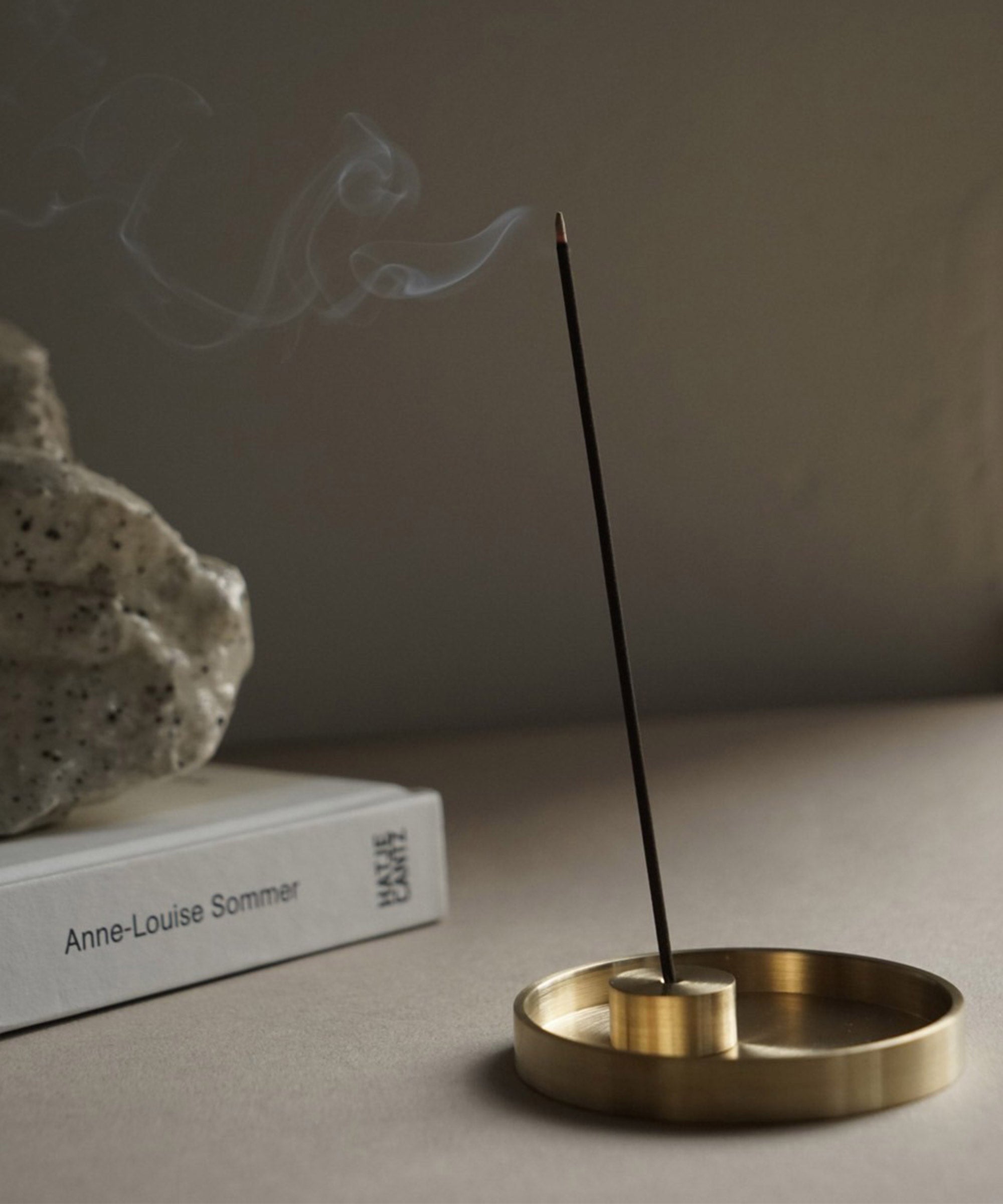 IYÉ/イェ】incense holder TOKI short お香立て – BASIC AND ACCENT ONLINE STORE