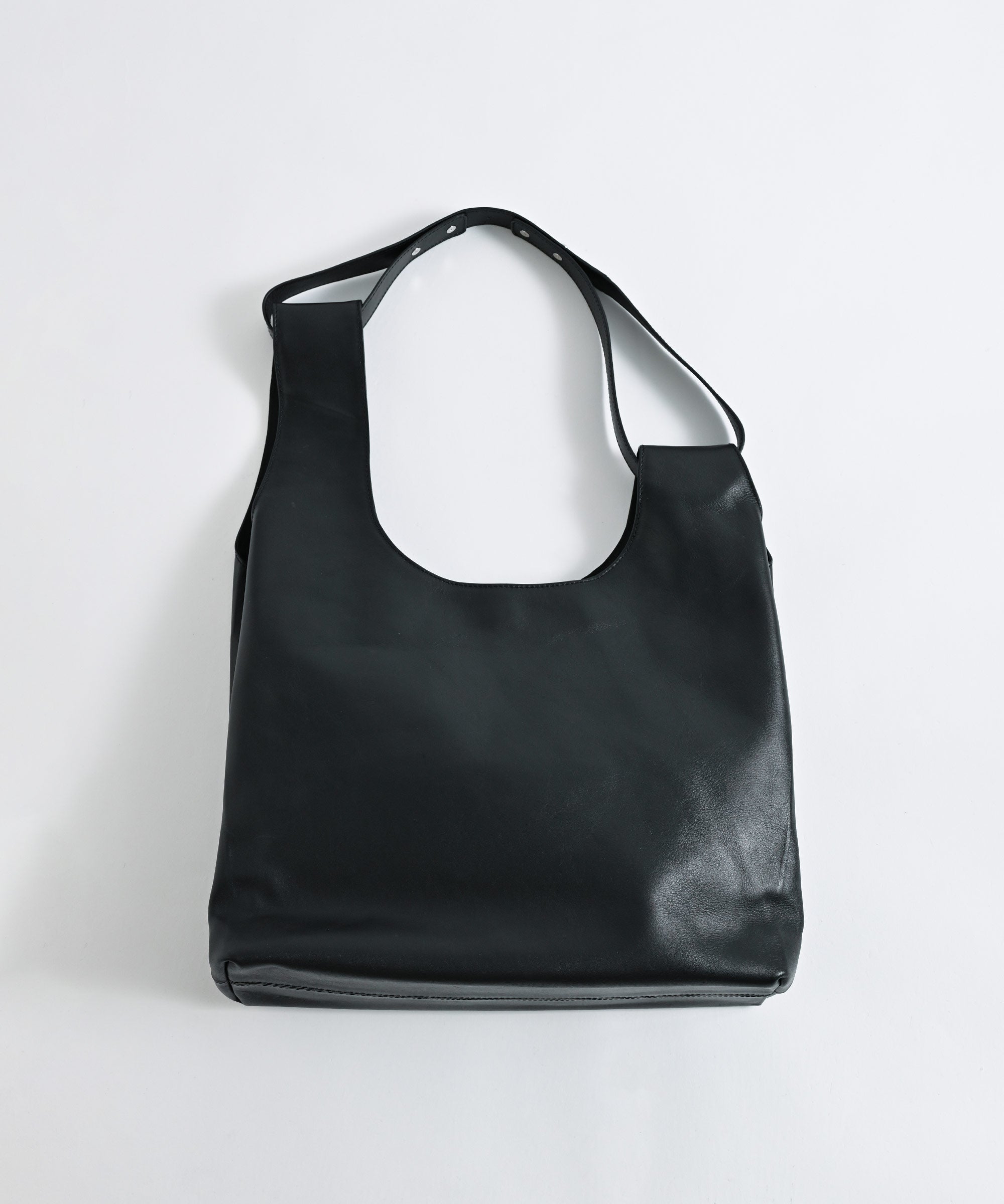 バッグ – BASIC AND ACCENT ONLINE STORE