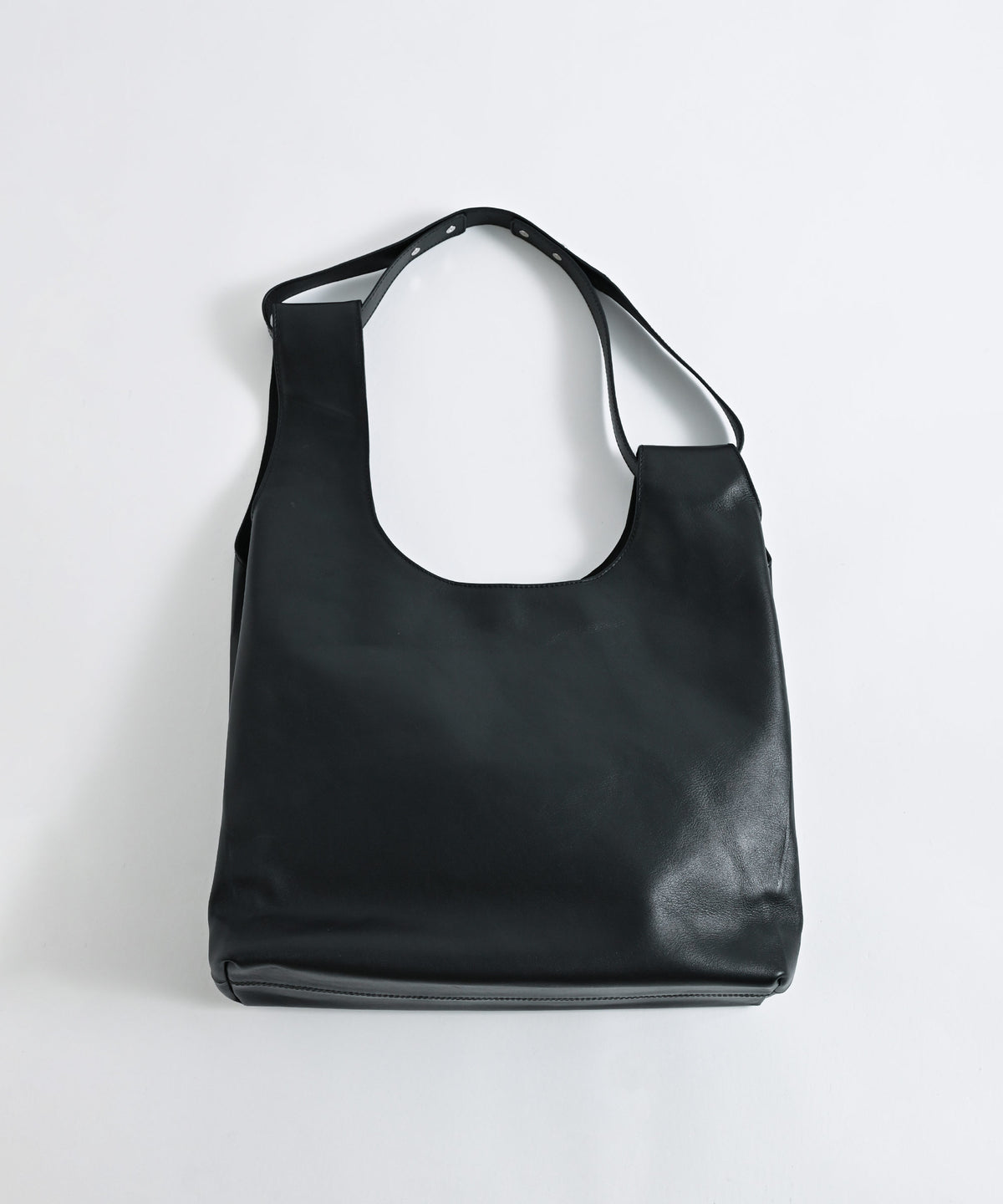 バッグ – BASIC AND ACCENT ONLINE STORE