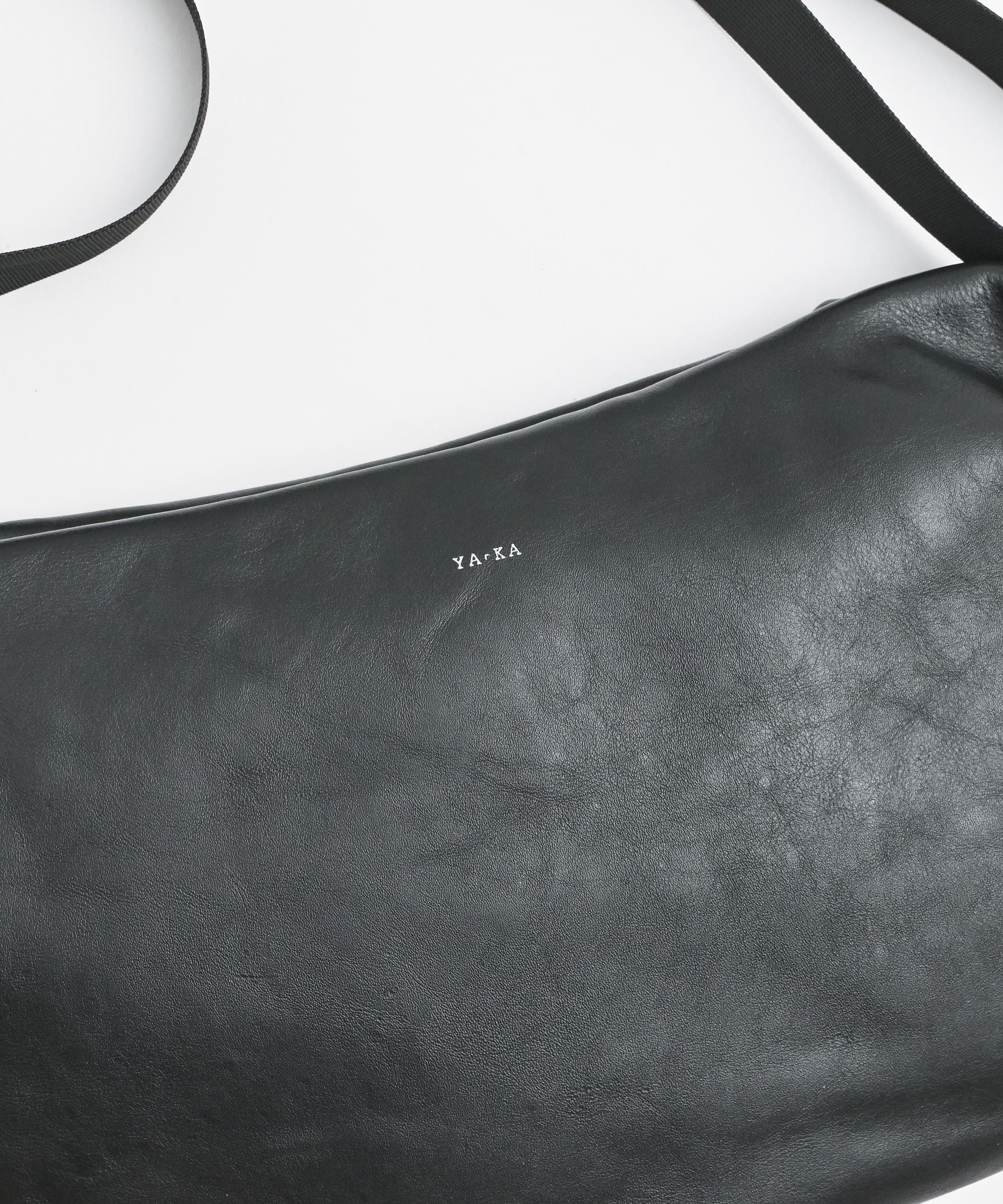 YArKA/ヤーカ】real leather big tuck design shoulder bag [tdht3