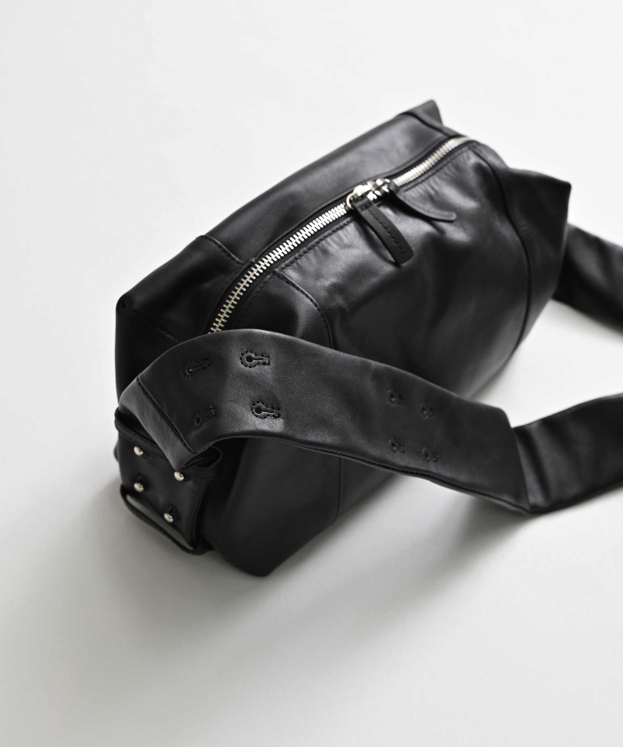 YArKA(ヤーカ)】real leather rectangle style 2way bag – BASIC AND