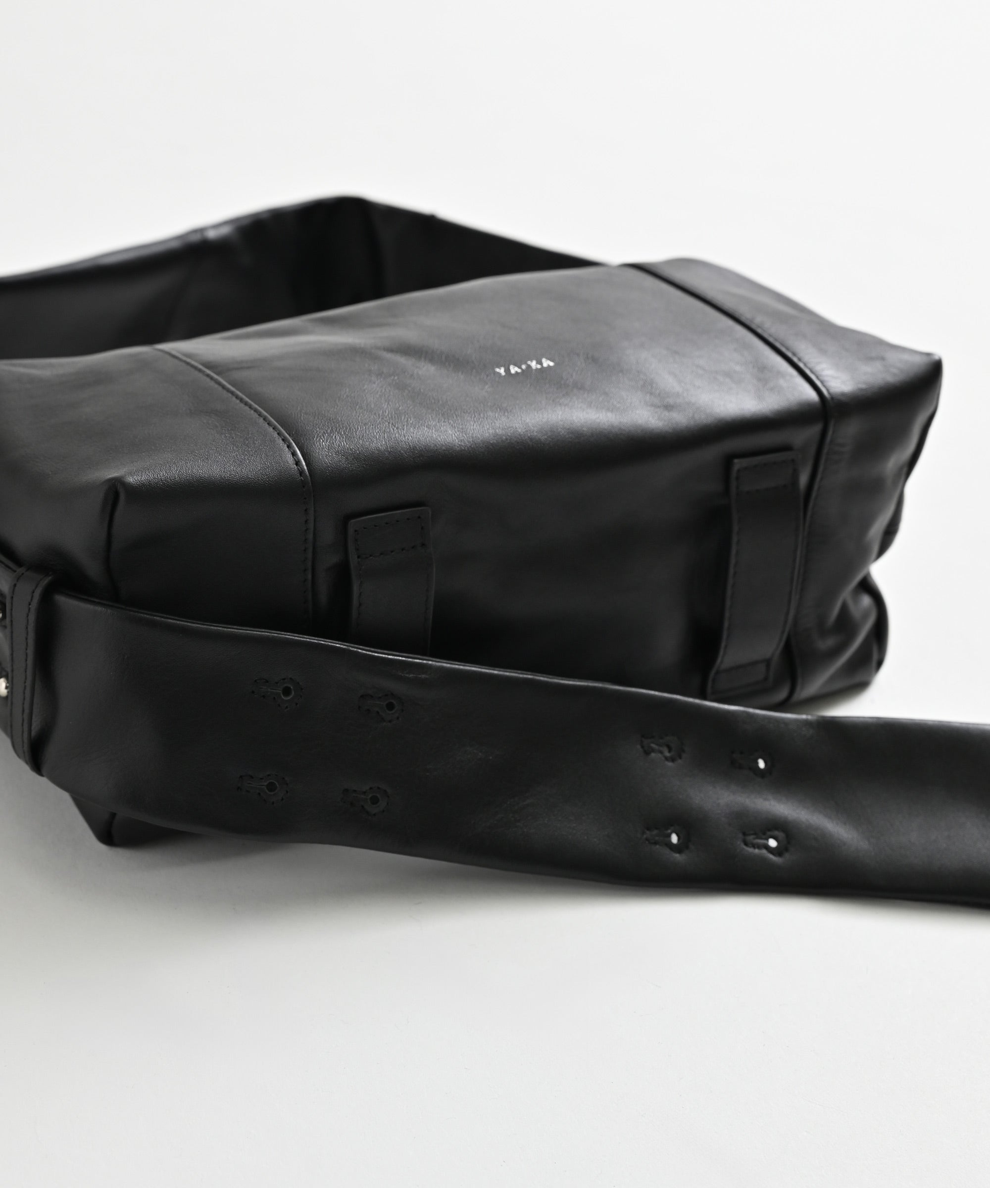 YArKA(ヤーカ)】real leather rectangle style 2way bag – BASIC AND