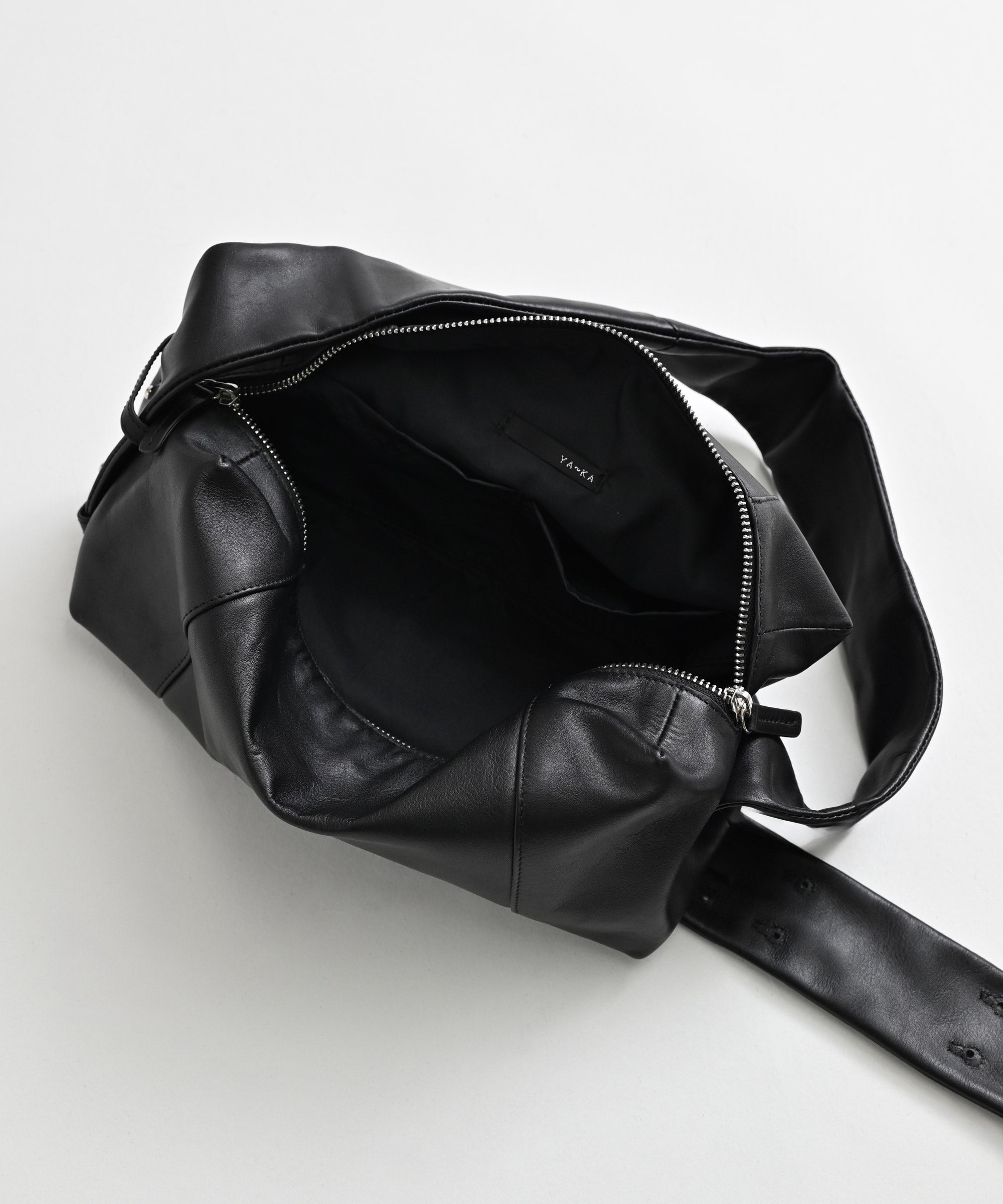 うに様　　YArKA YArKA(ヤーカ)】real leather rectangle style 2way bag – BASIC AND