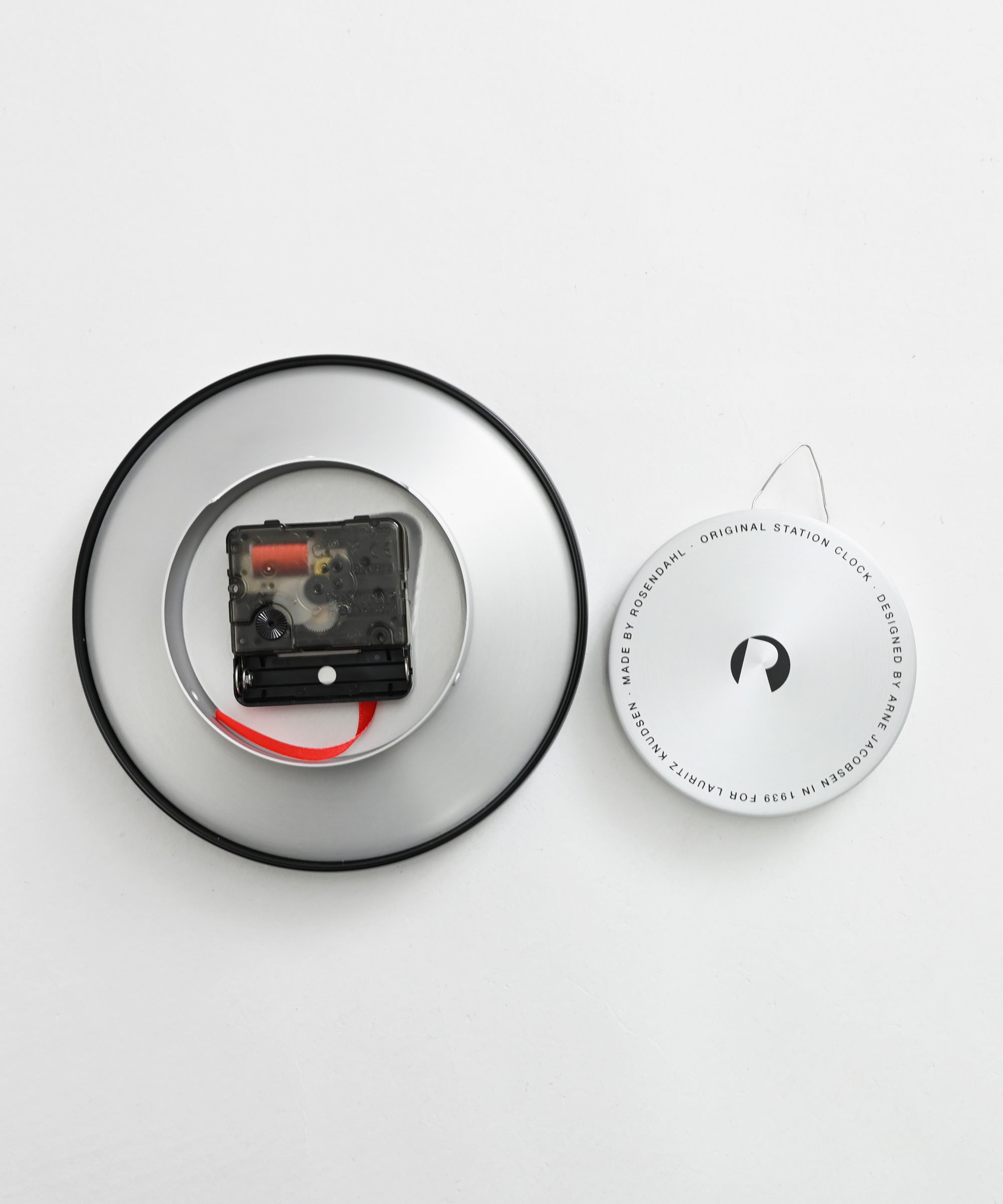 ARNE JACOBSEN】Station Wall Clock 16cm – BASIC AND ACCENT ONLINE STORE