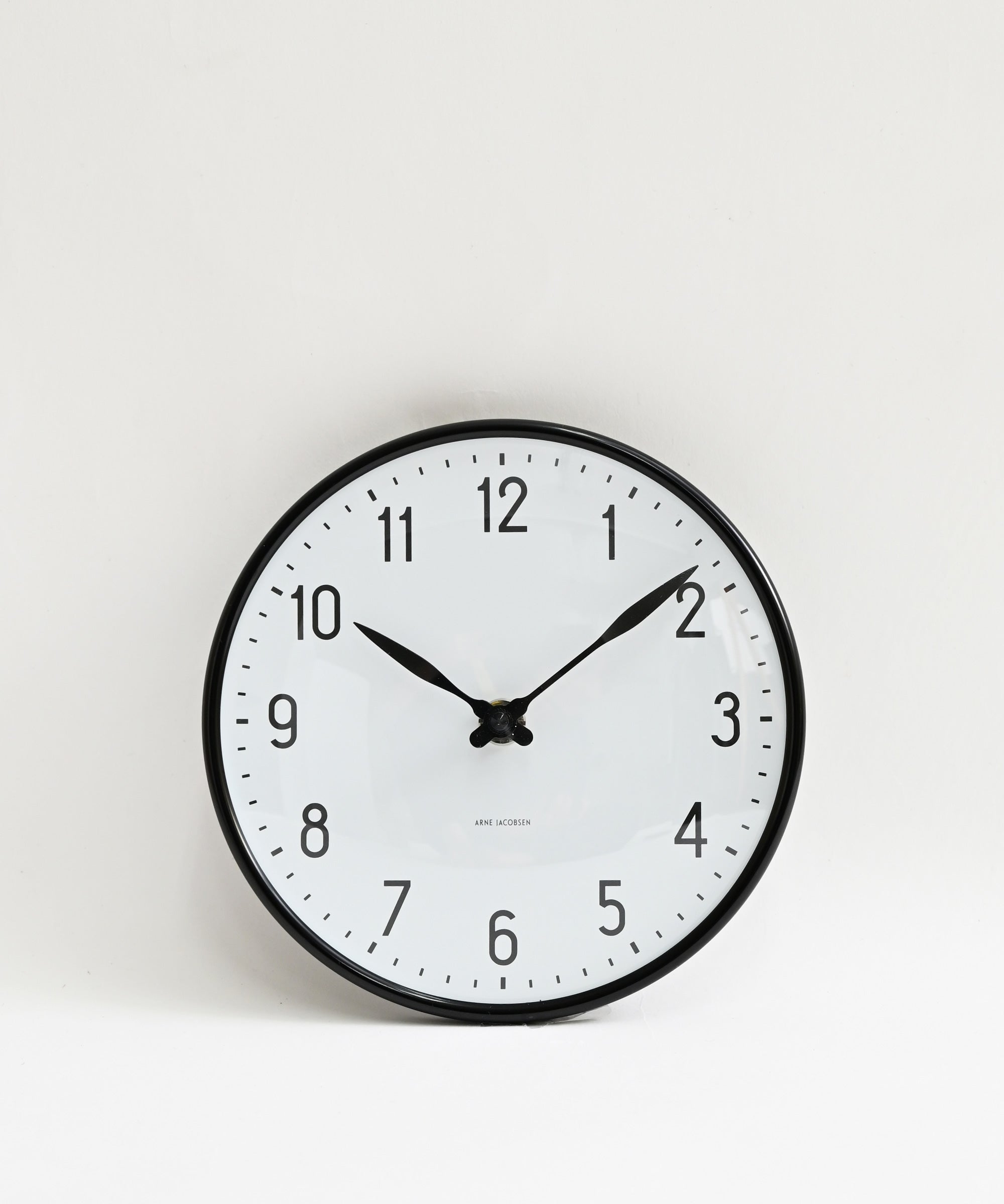 ARNE JACOBSEN】Station Wall Clock 16cm – BASIC AND ACCENT ONLINE STORE