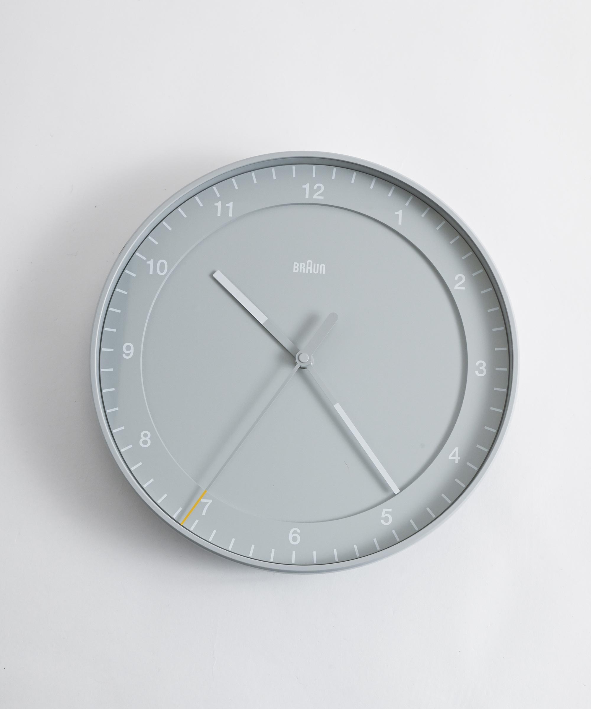 Braun BC17 ウォールクロック ブラック(ブラック)：ホーム
