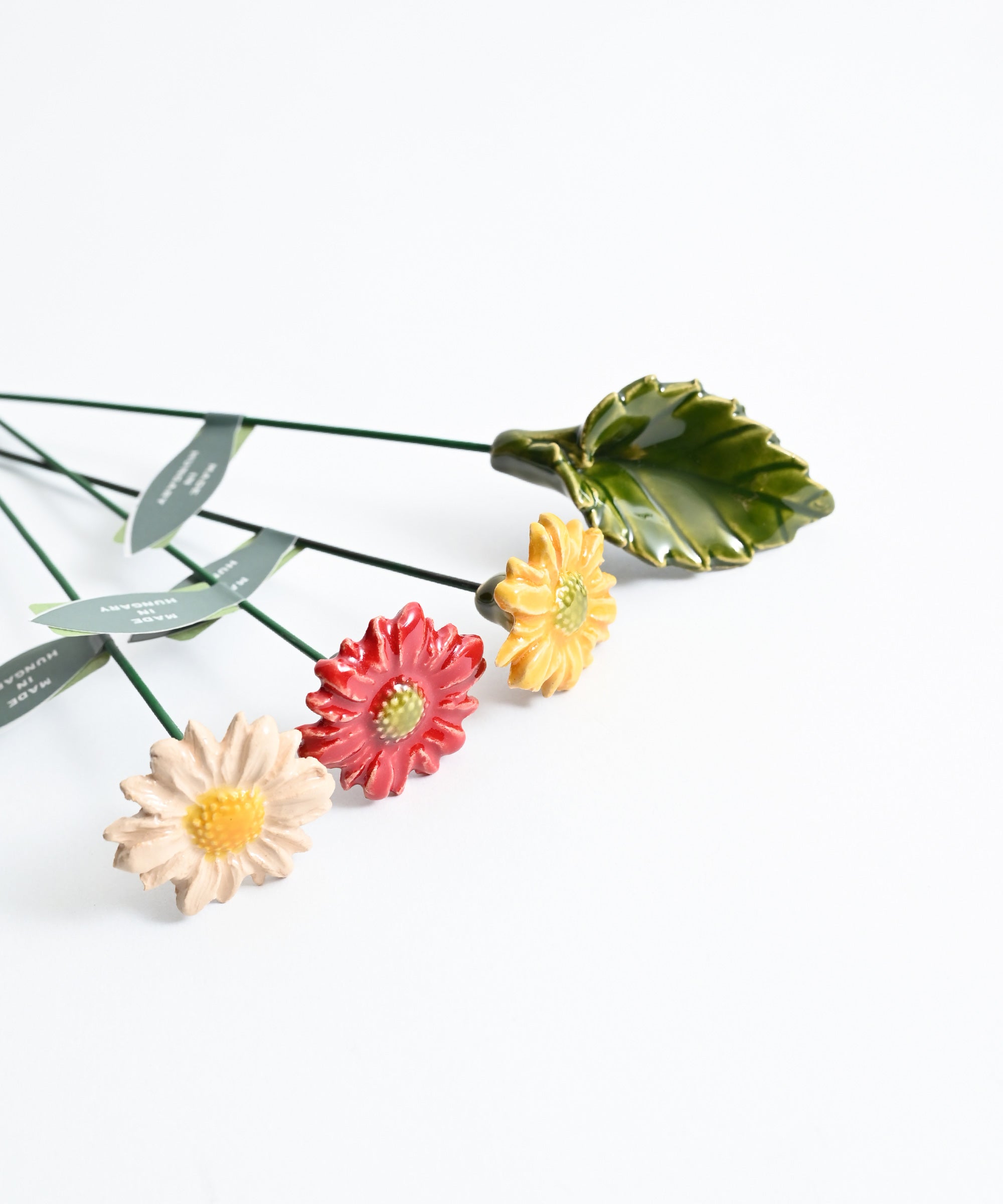 葉っぱ 陶器の花 – BASIC AND ACCENT ONLINE STORE