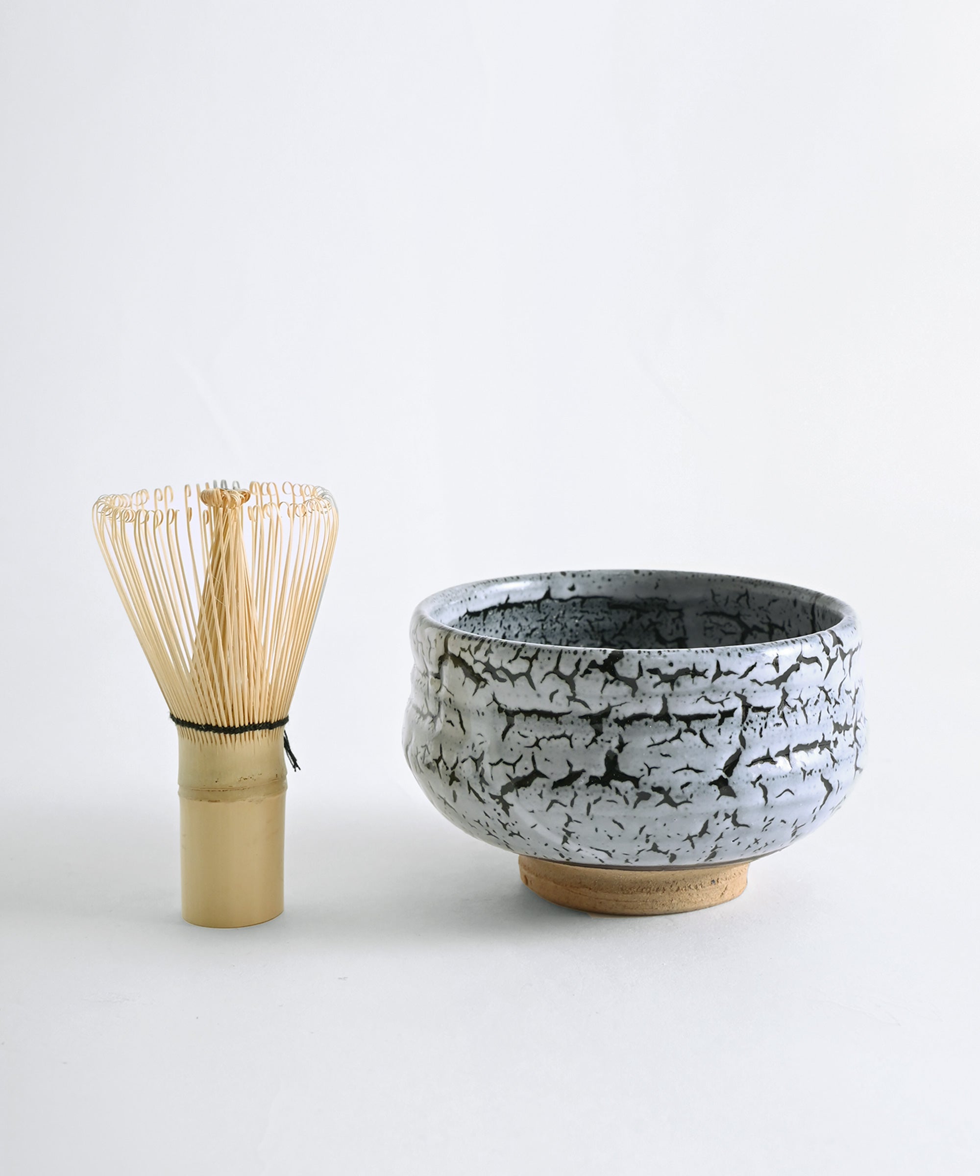 大きめの茶筅五点 茶筅 数穂 – BASIC AND ACCENT ONLINE STORE