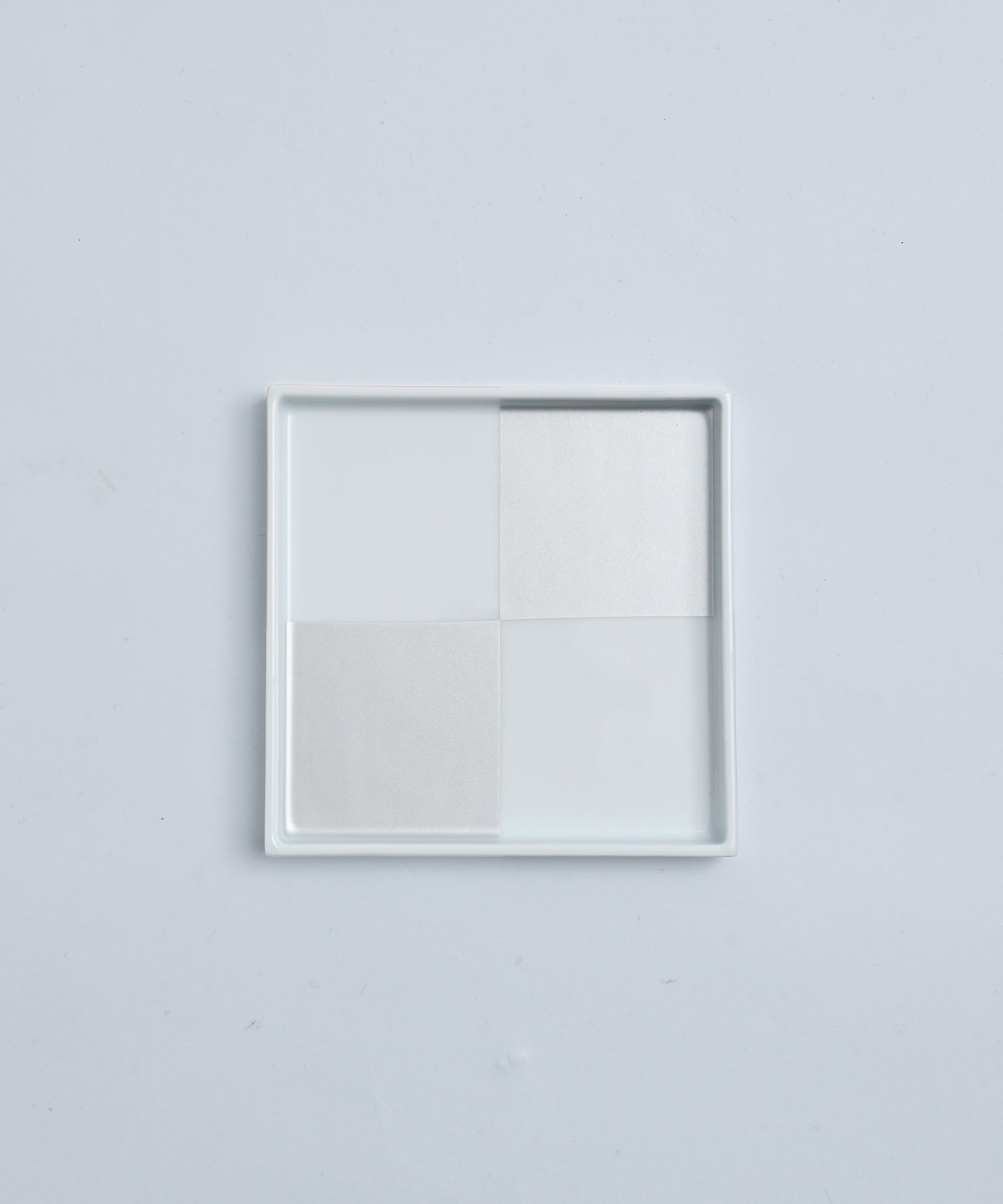 中山漆器】隅切三段小重 飛騨春慶塗 – BASIC AND ACCENT ONLINE STORE