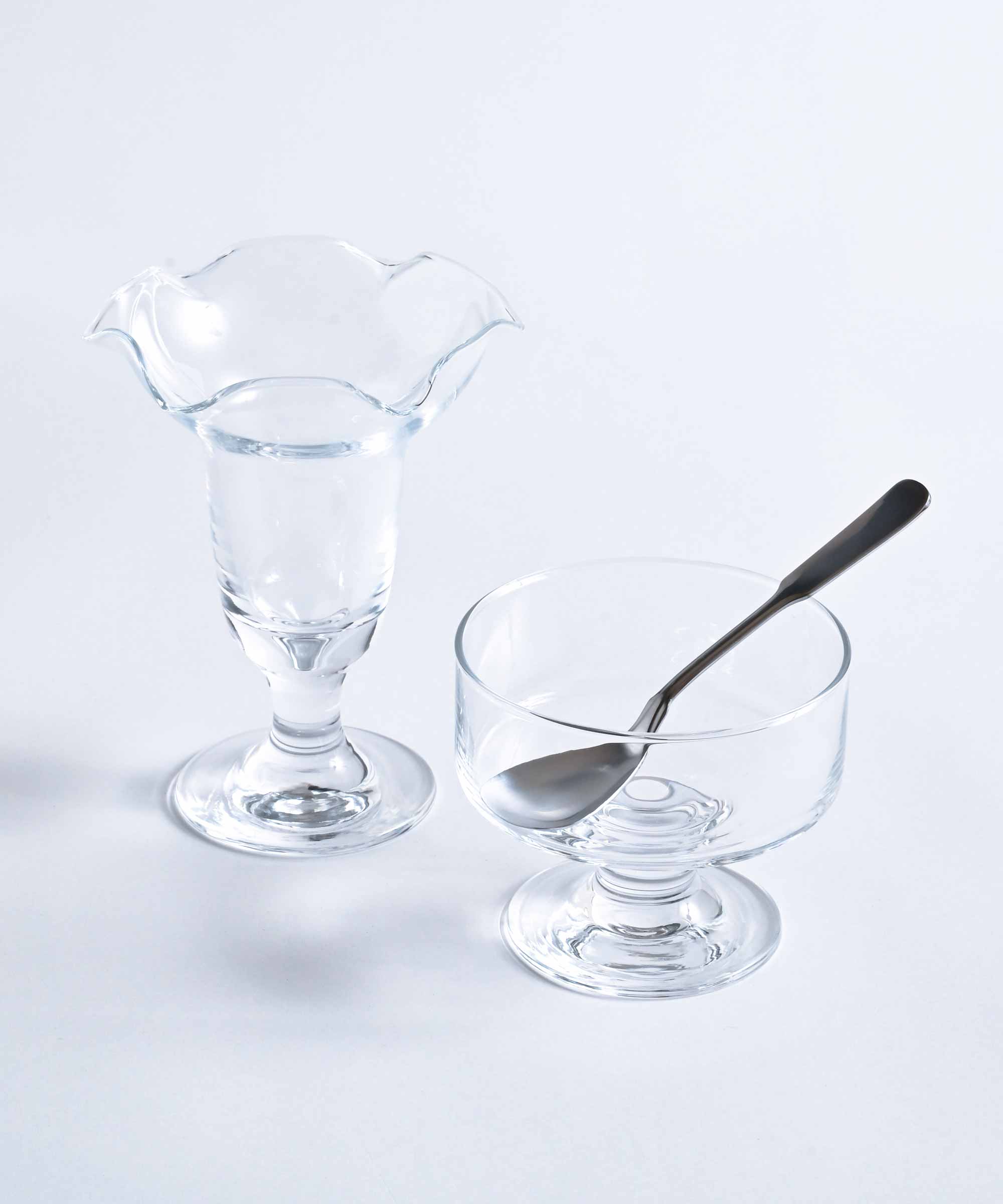 骨董　時代ガラス　希少　ライムグリーン　パフェグラス ゴブレット１客限り 骨董 時代ガラス 希少 ライムグリーン パフェグラス ゴブレット