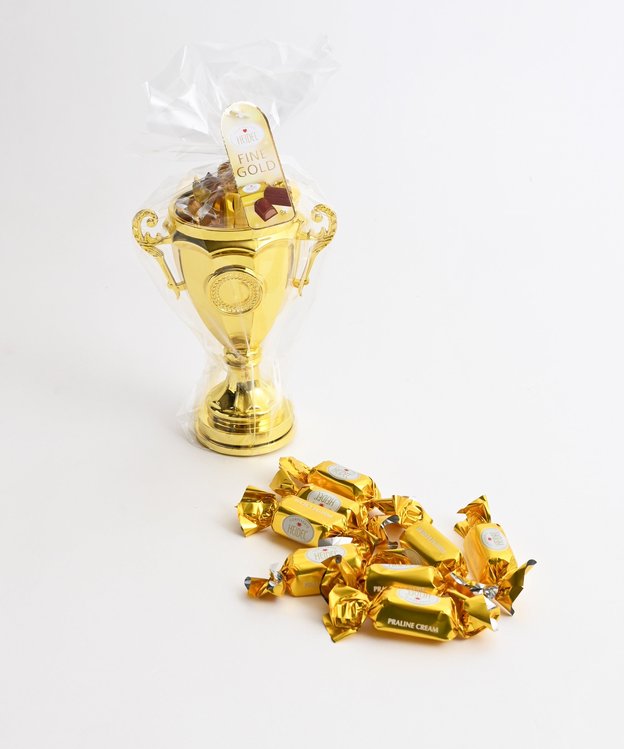 Eim(エイム)】ゴールドカップ トロフィー プラリネクリームチョコ