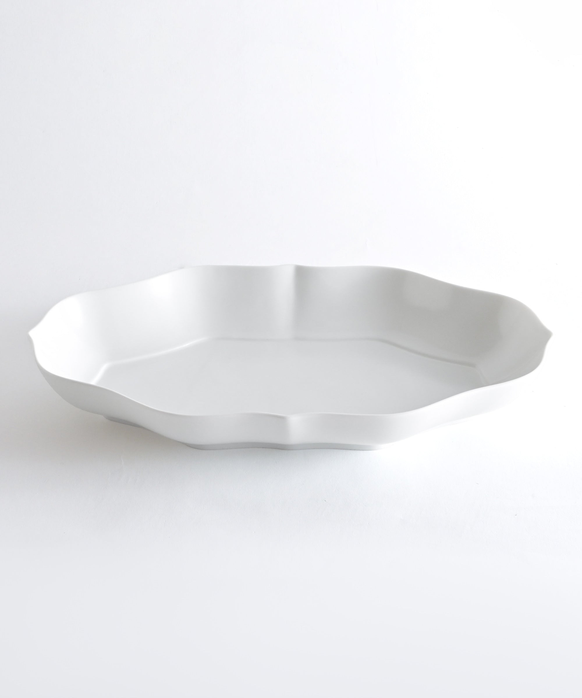 つどい鉢】淡青白釉 輪花長鉢 – BASIC AND ACCENT ONLINE STORE