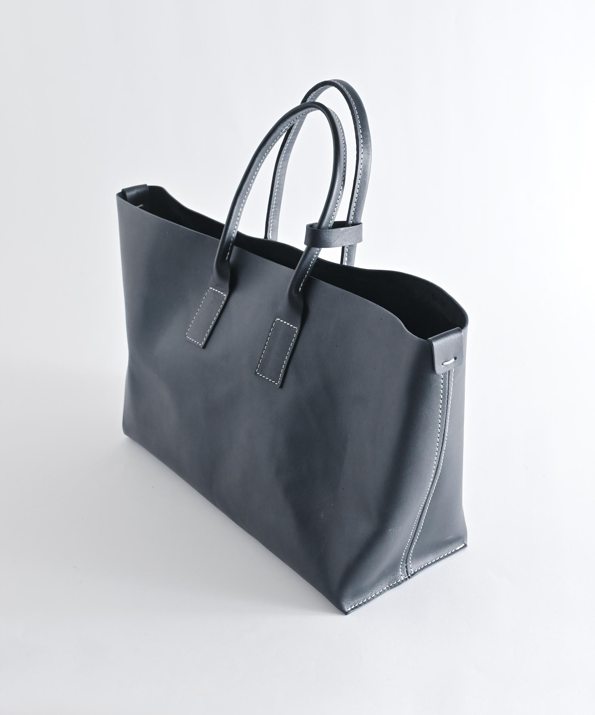 Ampersand/アンパサンド】oil tanning tote オイルタンニング レザートートバッグ M – BASIC AND ACCENT  ONLINE STORE