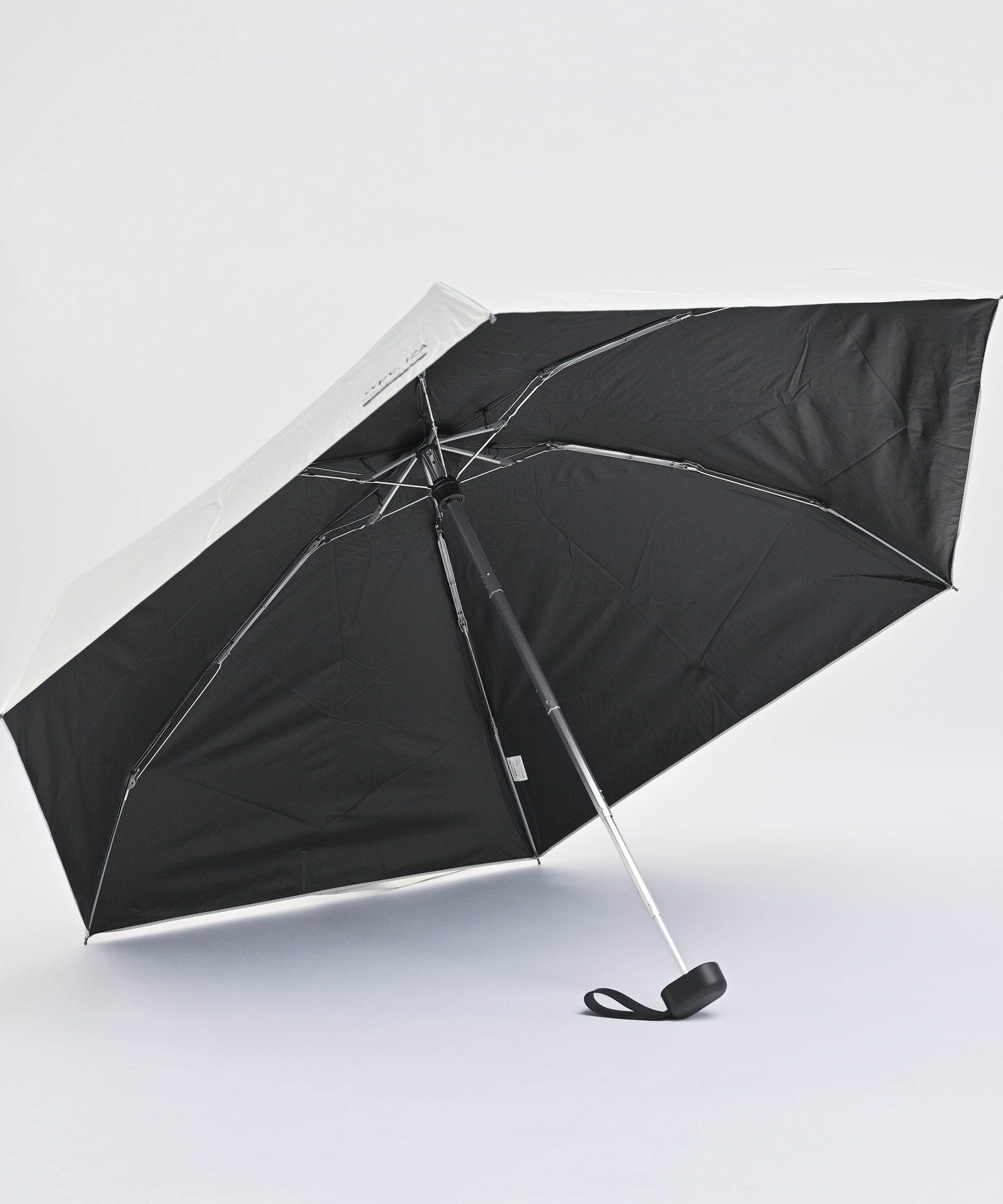 雨に撃たれる。。 22cm❌16cmパネルキャンパス KIZAWA 日傘 折りたたみ傘 完全遮光 自動開閉 大きい 軽量