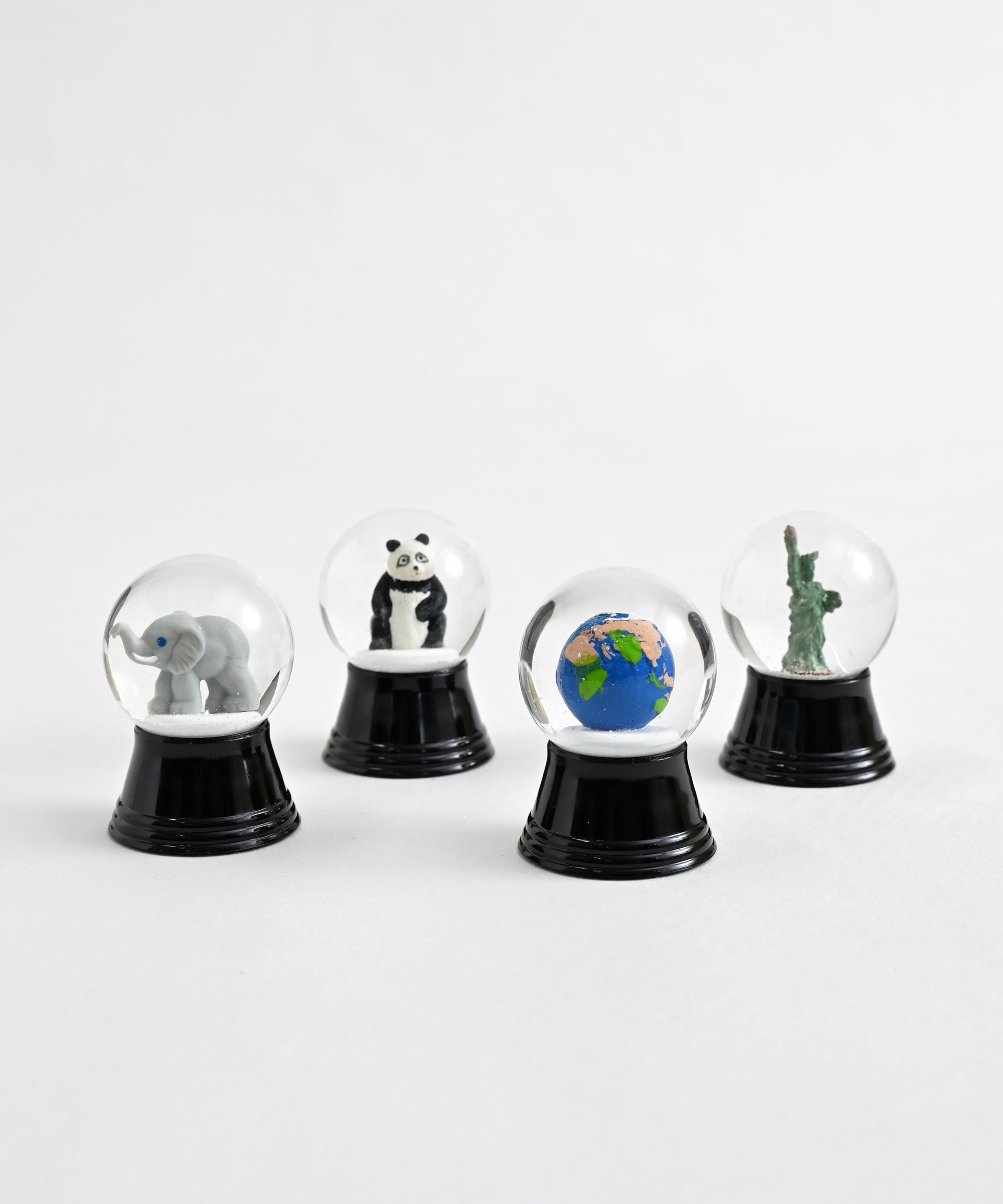 PERZY】スノードーム（地球）S 45mm – BASIC AND ACCENT ONLINE STORE