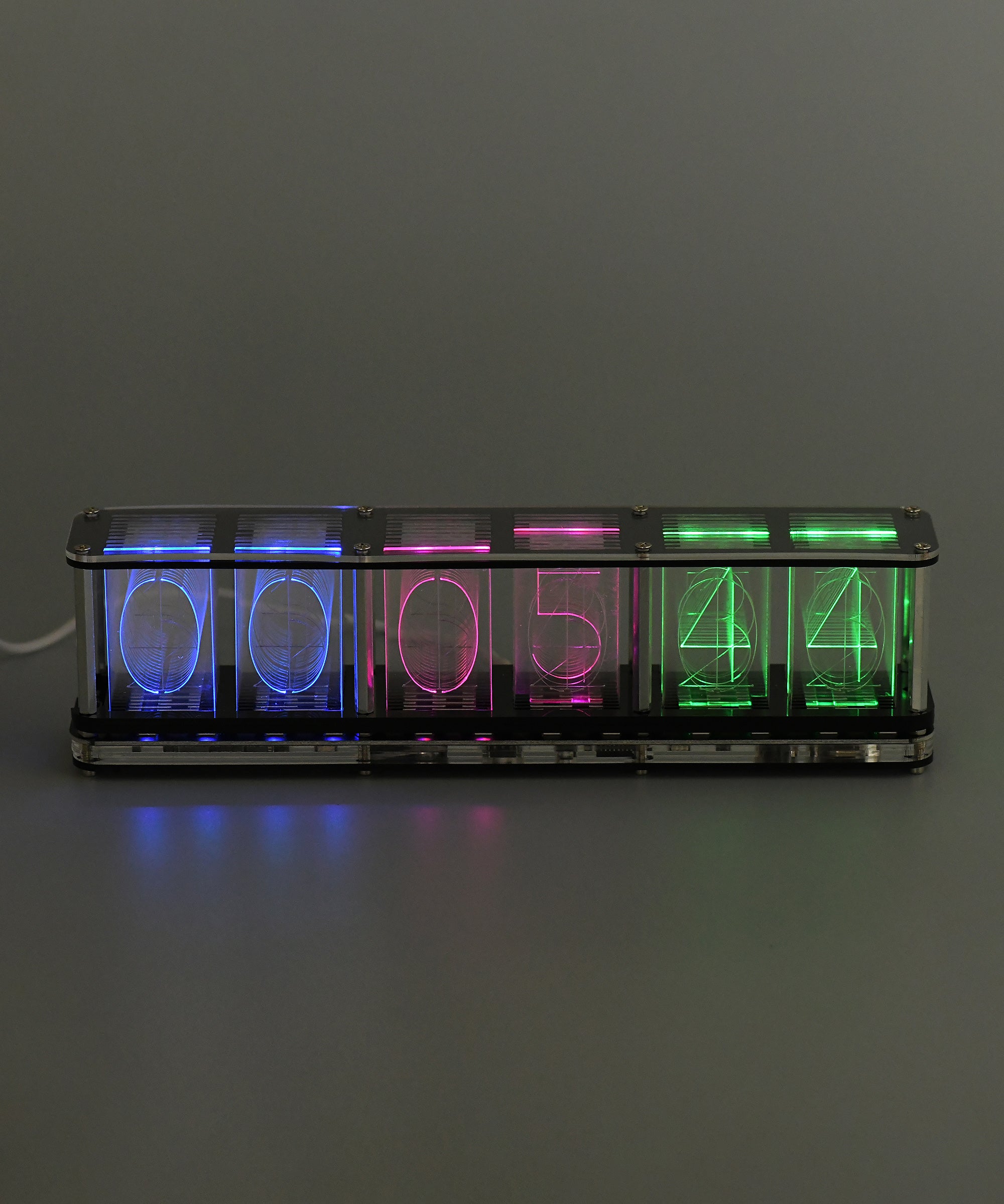 UNCOMMON CARRY】 RGB チューブクロック ニキシー管時計モチーフ