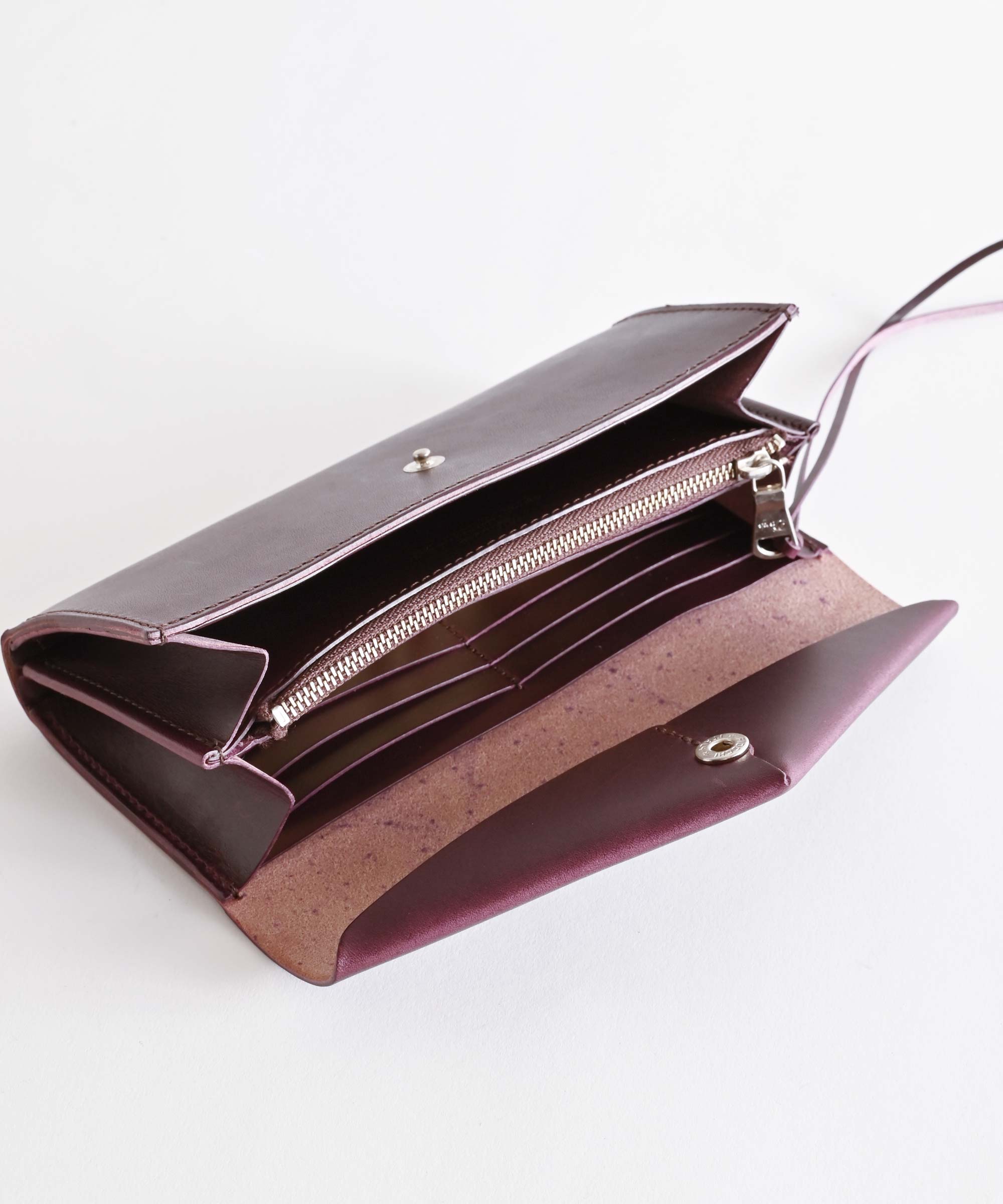 Dono　ドーノ　長財布　トープ　新品未使用 牛革　日本製　北欧暮らしの道具店 Donoドーノ長財布トープ新品未使用 牛革日本製北欧暮らしの道具店