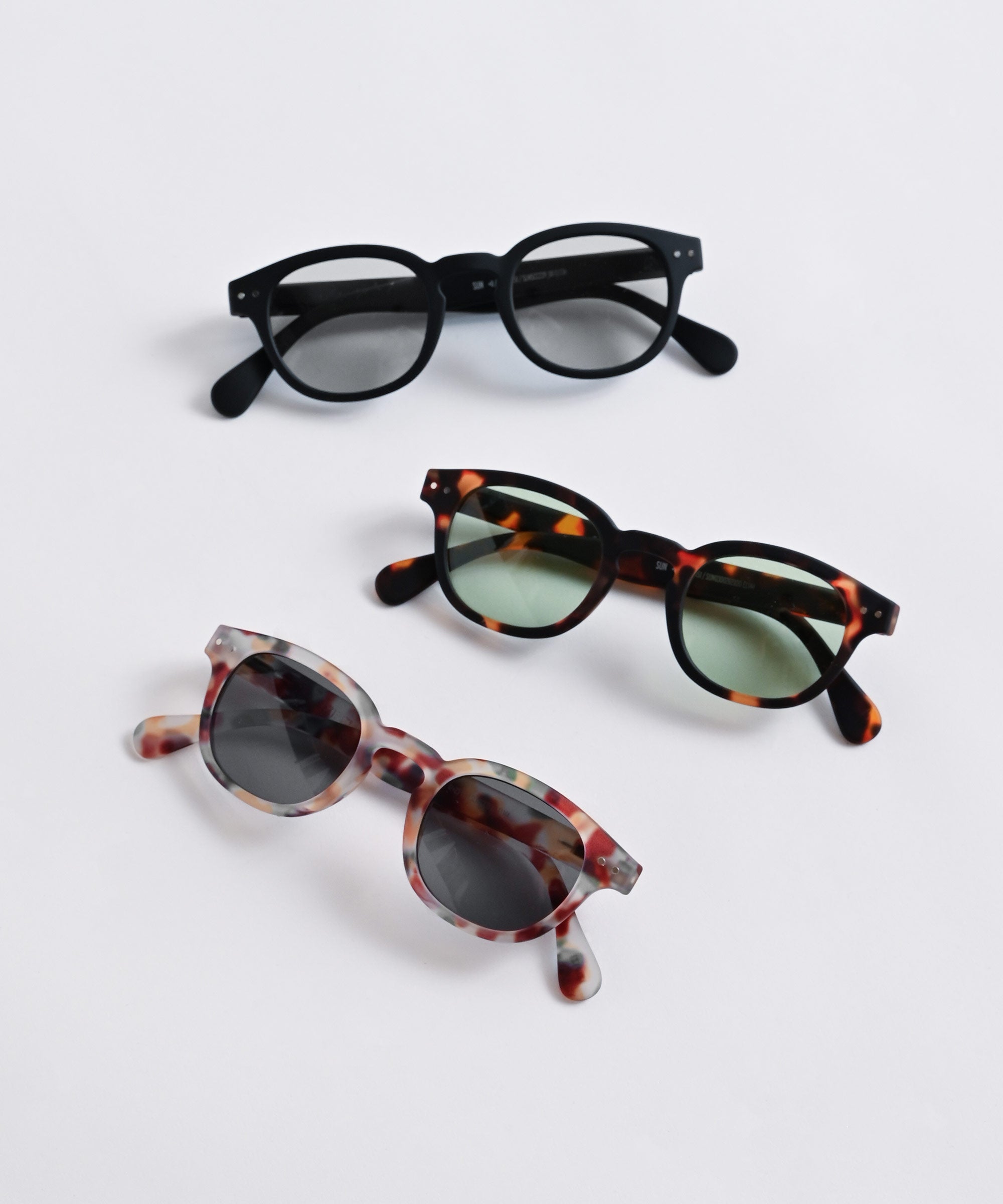 REDI サングラス　greenclothing IZIPIZI サングラス 「IZIPIZI/イジピジ」SUN LIGHTCOLOR
