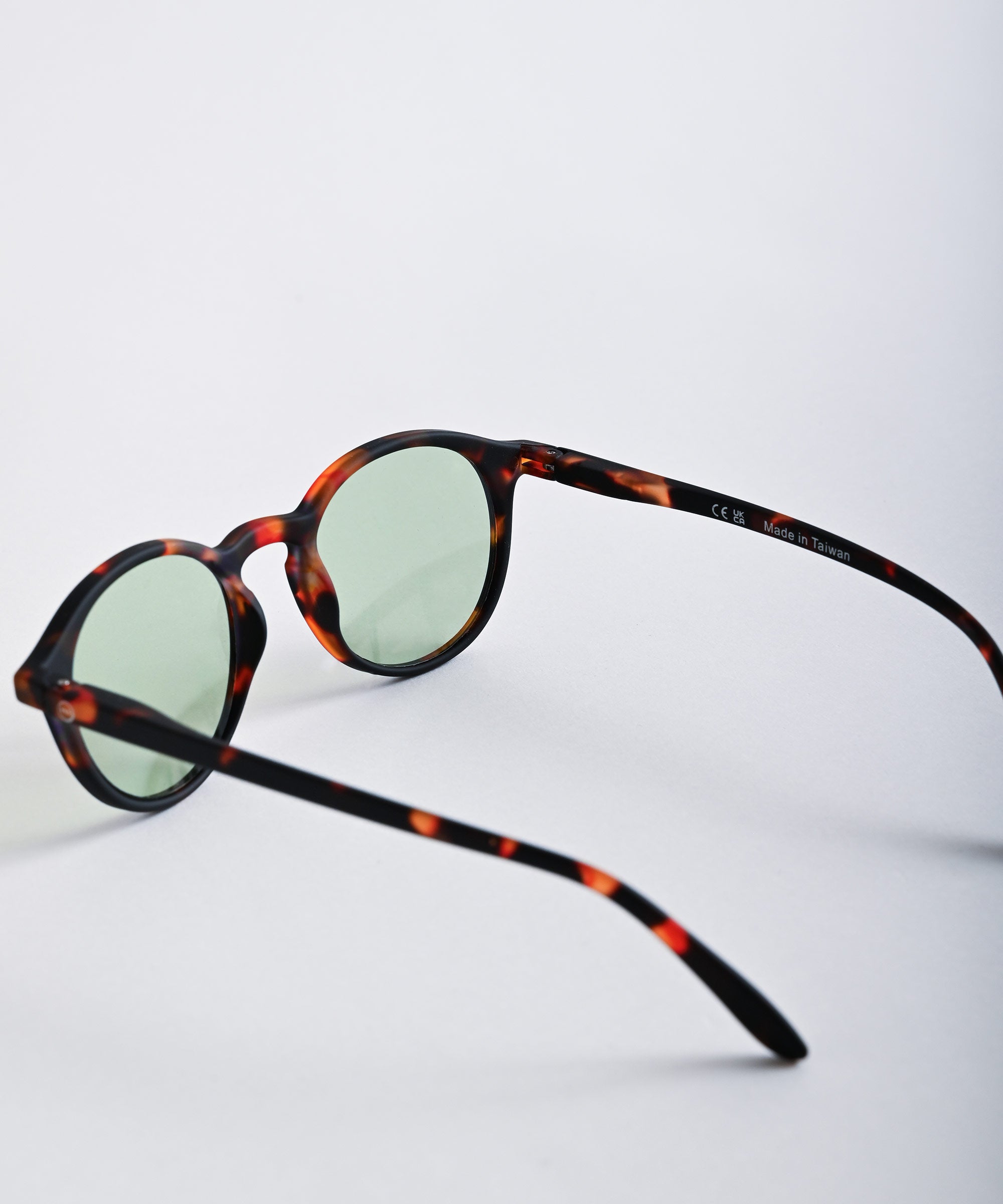 IZIPIZI/イジピジ】 サングラス #D LIGHT COLOR ライトカラー