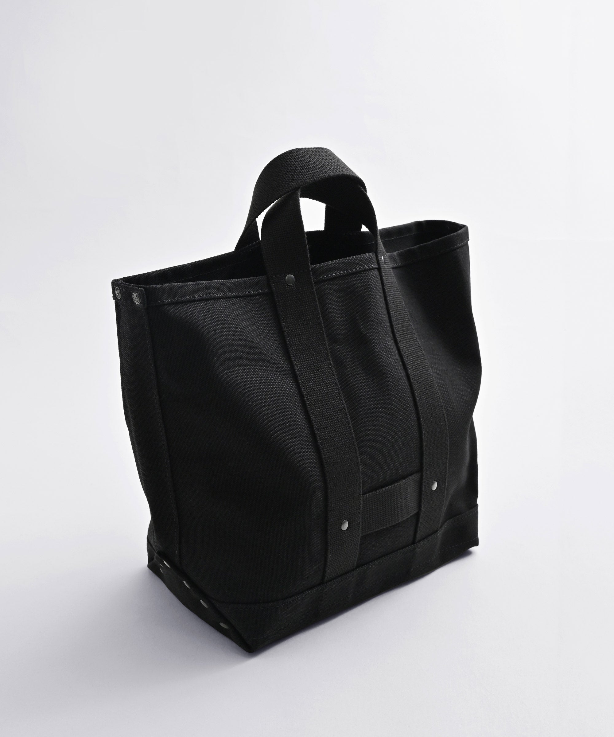 バッグ – BASIC AND ACCENT ONLINE STORE